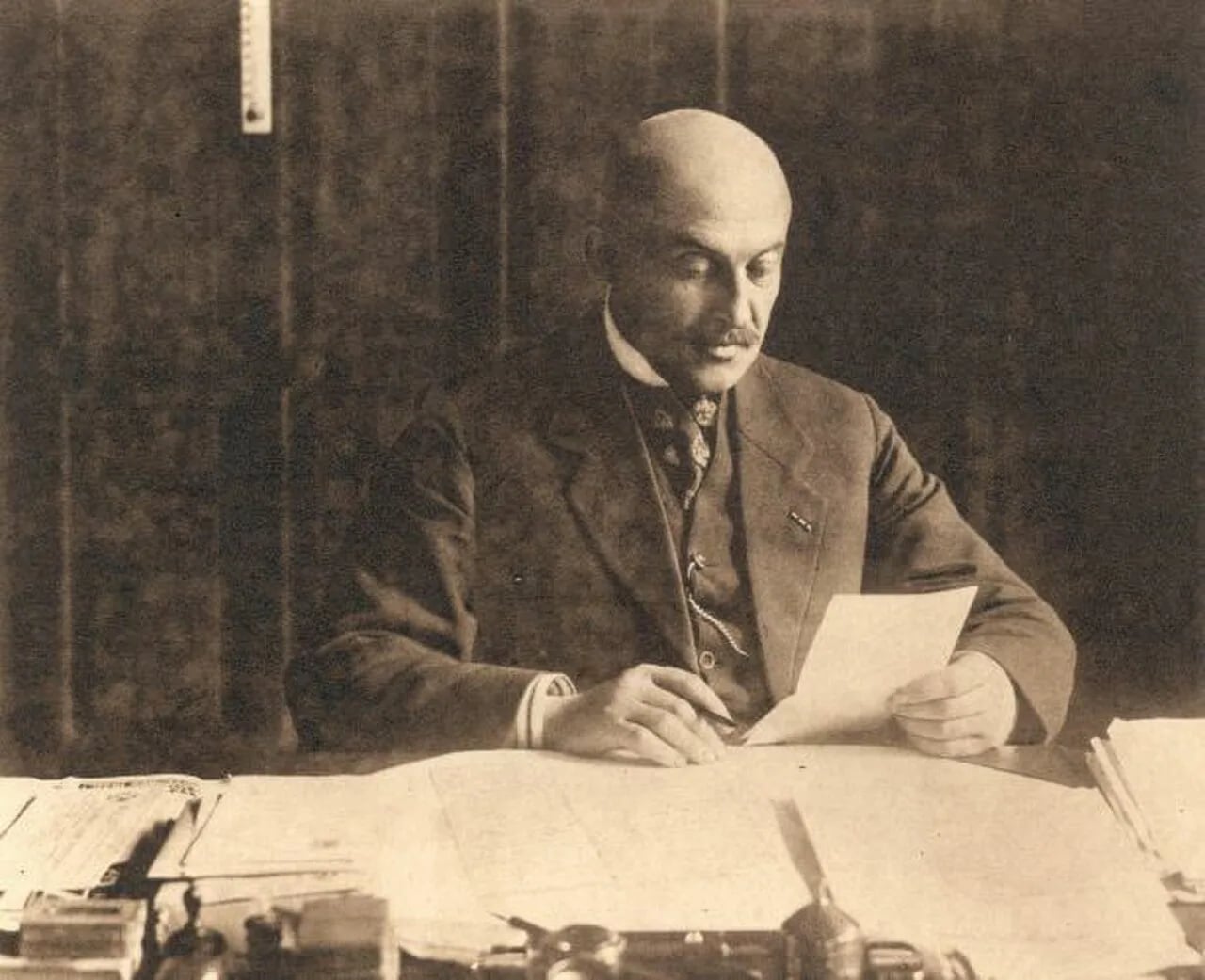 Porträt von Dirk Wouda (1880–1961) – Gedenkseite
