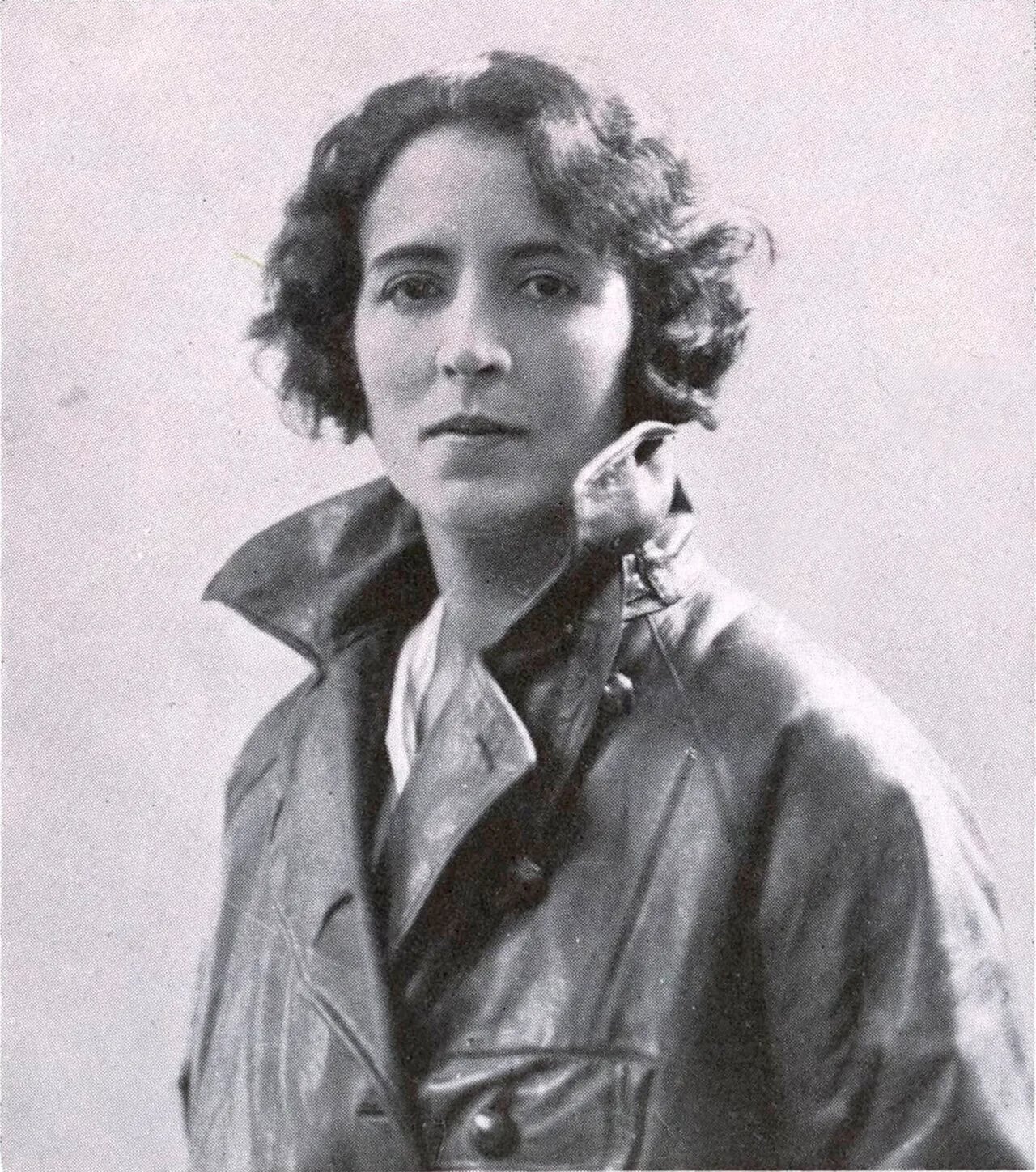 Portrait of Titaÿna (1897–1966) – memorial page