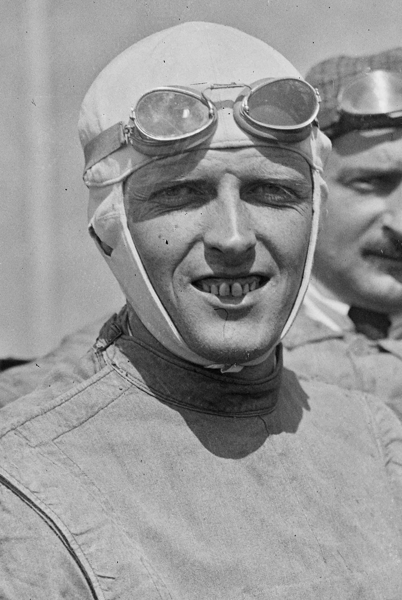 Porträt von Henry Segrave (1896–1930) – Gedenkseite