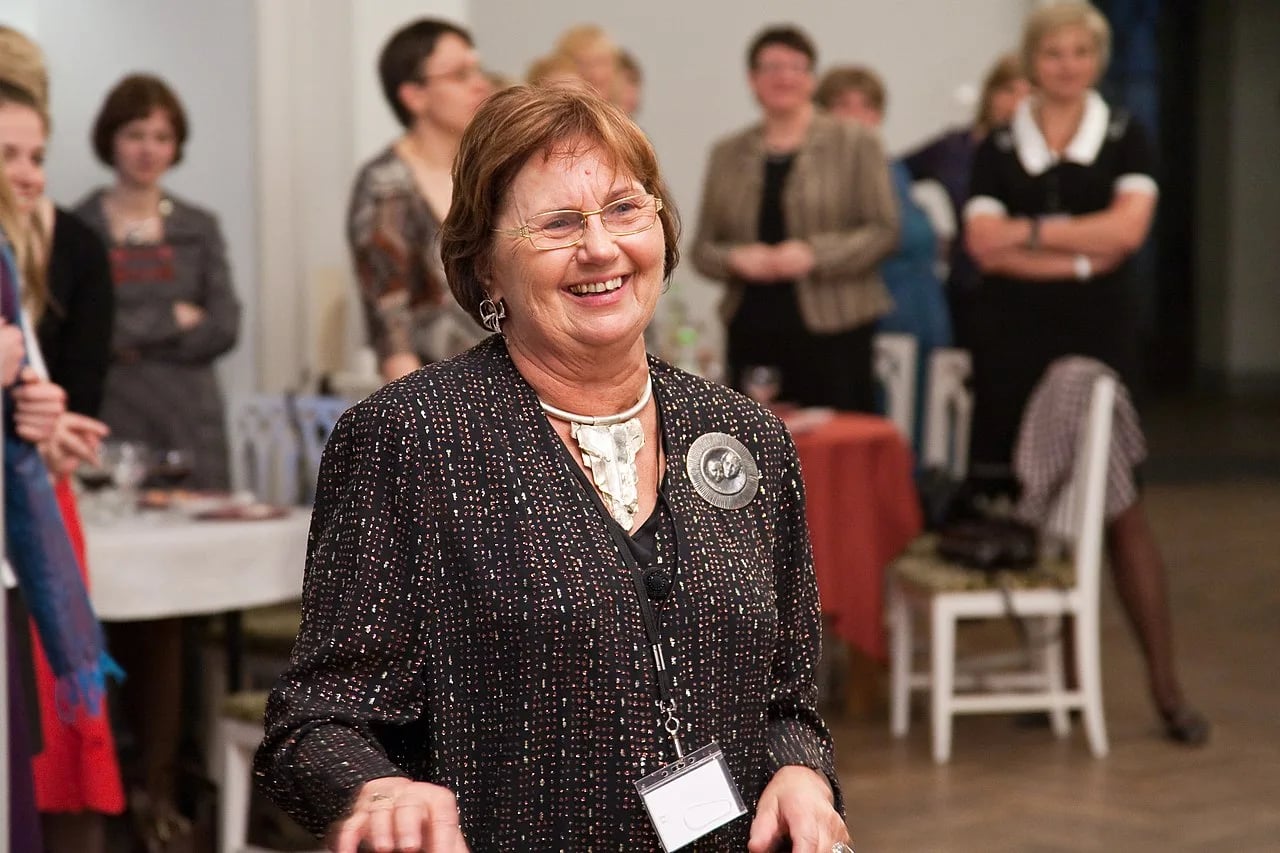 Porträt von Tiina Talvik (1938–2021) – Gedenkseite