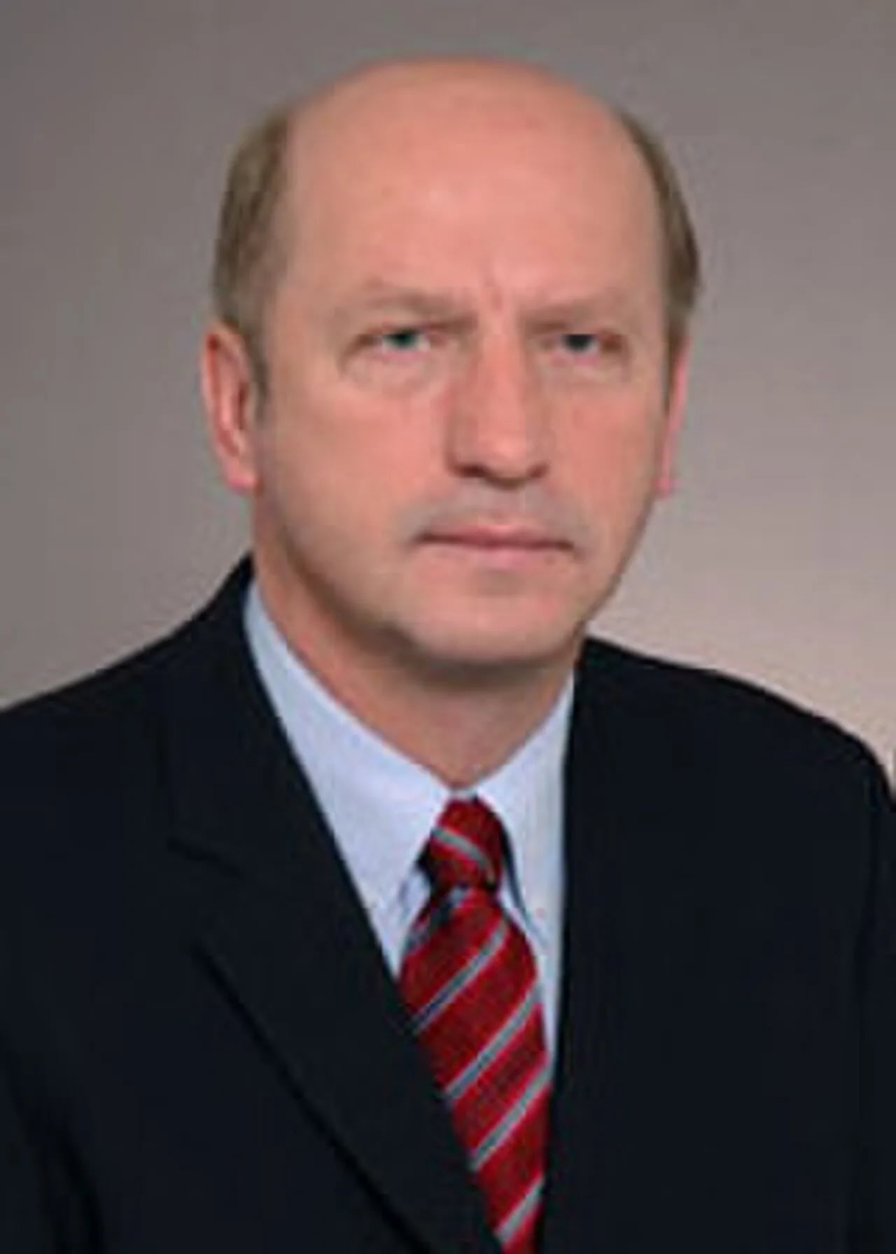 Portrait of Maciej Płażyński (1958–2010) – memorial page