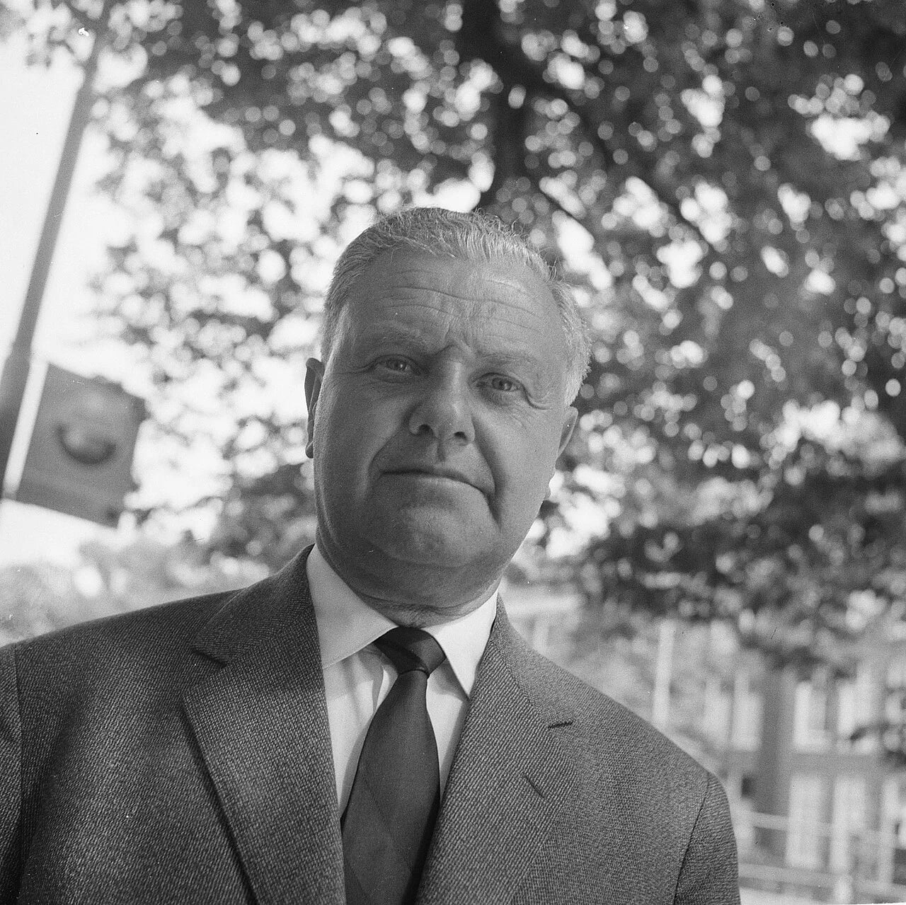 Porträt von Dolf van Kol (1902–1989) – Gedenkseite