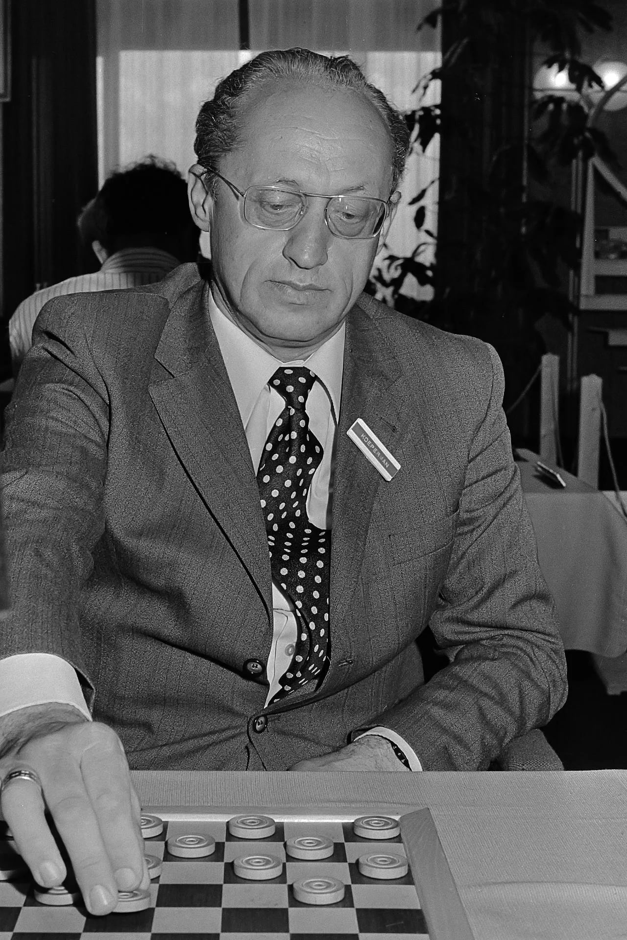Portrait of Iser Kuperman (1922–2006) – memorial page