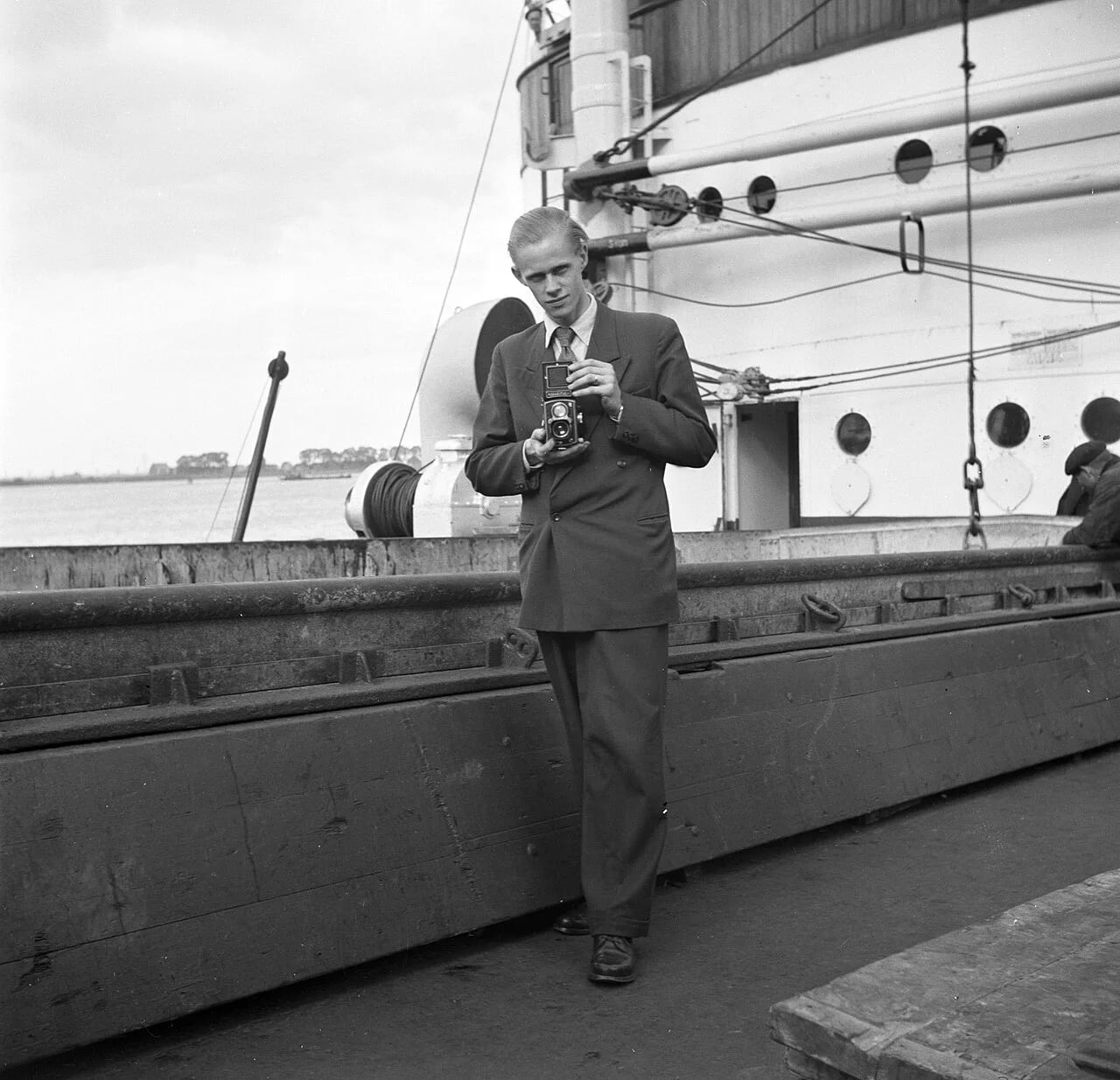 Portrait of Theo van Haren Noman (1917–2021) – memorial page