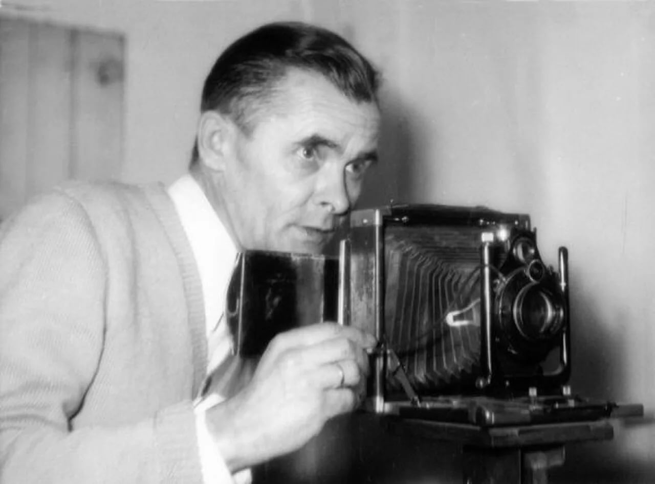 Portrait of Wojciech Iwulski (1915–1990) – memorial page