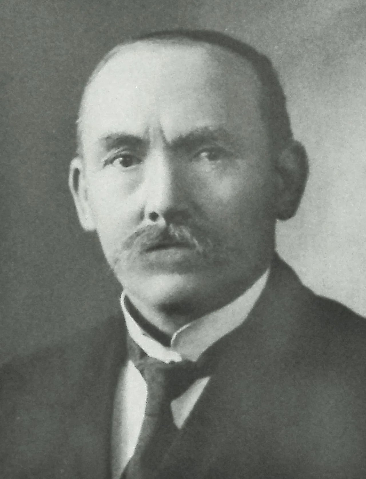 Portrait of Kristian Sletvold (1867–1926) – memorial page