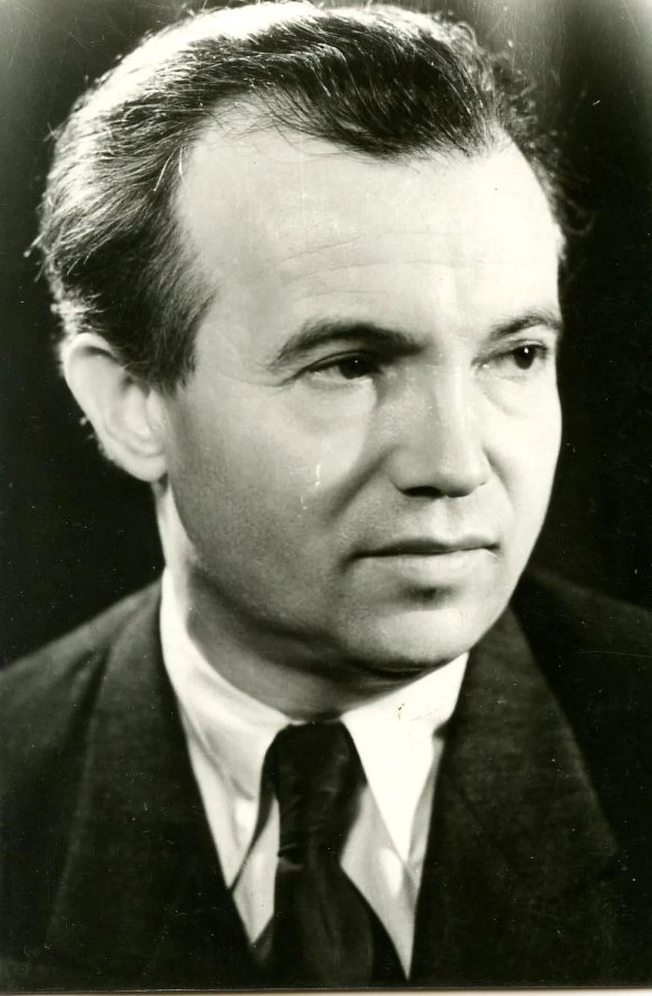 Portrait of Mihai Beniuc (1907–1988) – memorial page