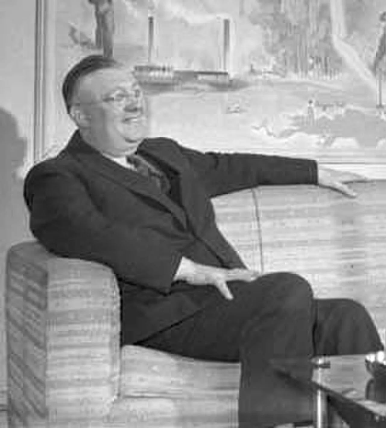 Portrait of Roy Thomson (1894–1976) – memorial page
