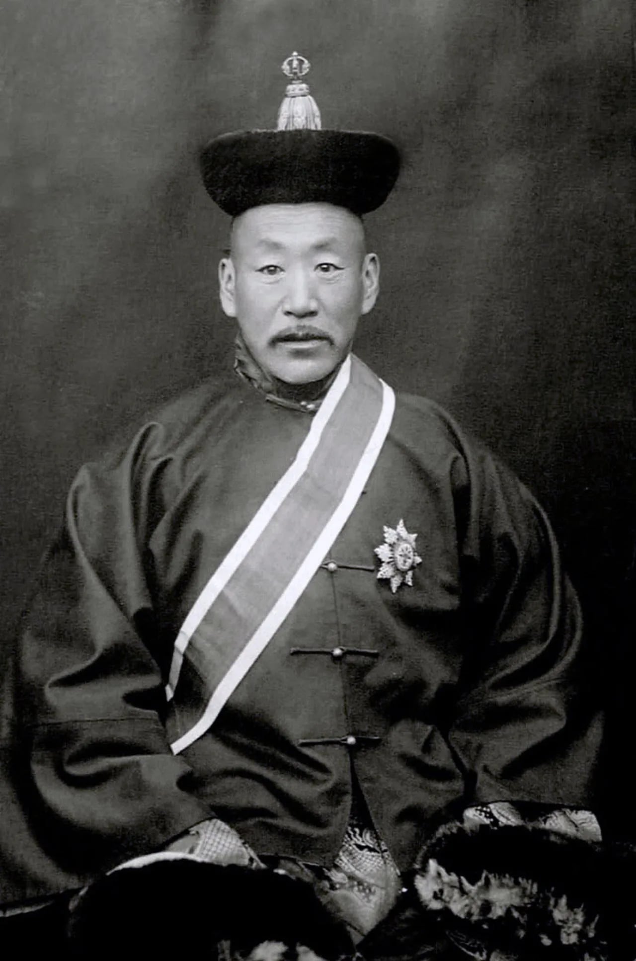 Porträt von Jalkhanz Khutagt Sodnomyn Damdinbazar (1874–1923) – Gedenkseite