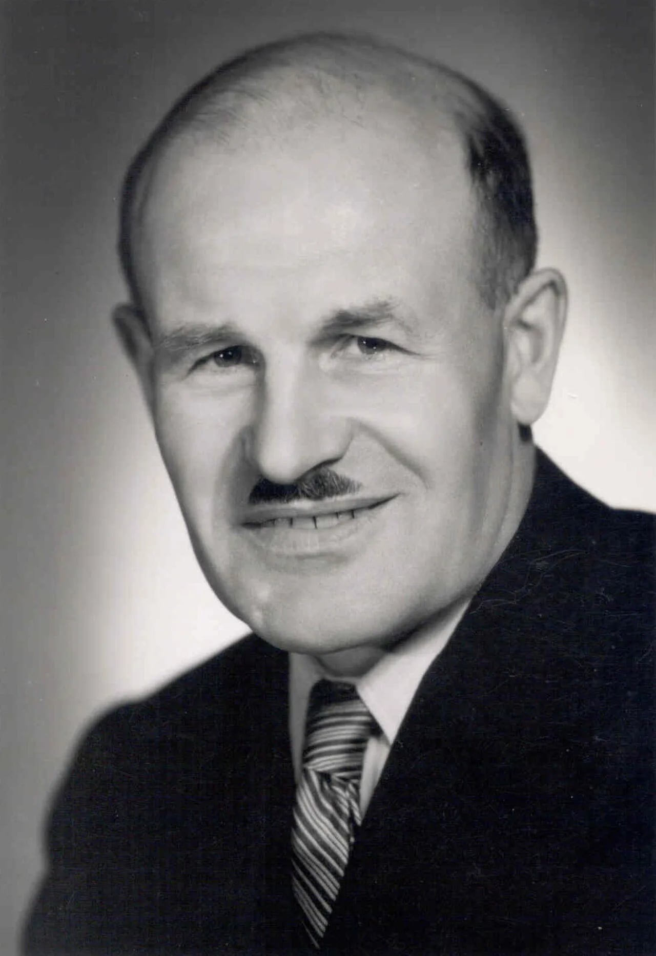 Porträt von Ulrich Ilg (1905–1986) – Gedenkseite
