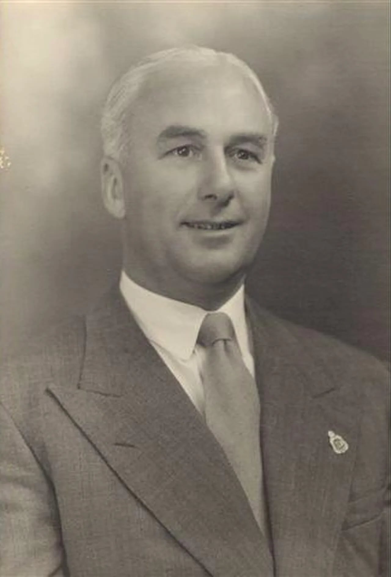 Porträt von George Roberts (1913–1962) – Gedenkseite