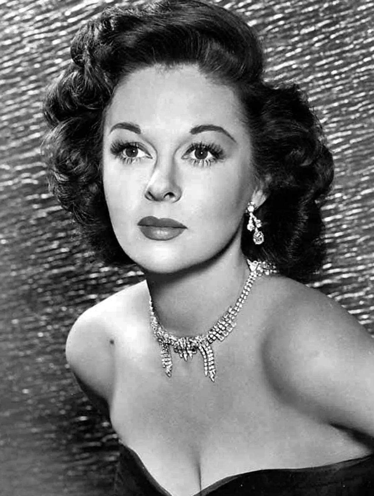 Portrait of Susan Hayward (1917–1975) – memorial page