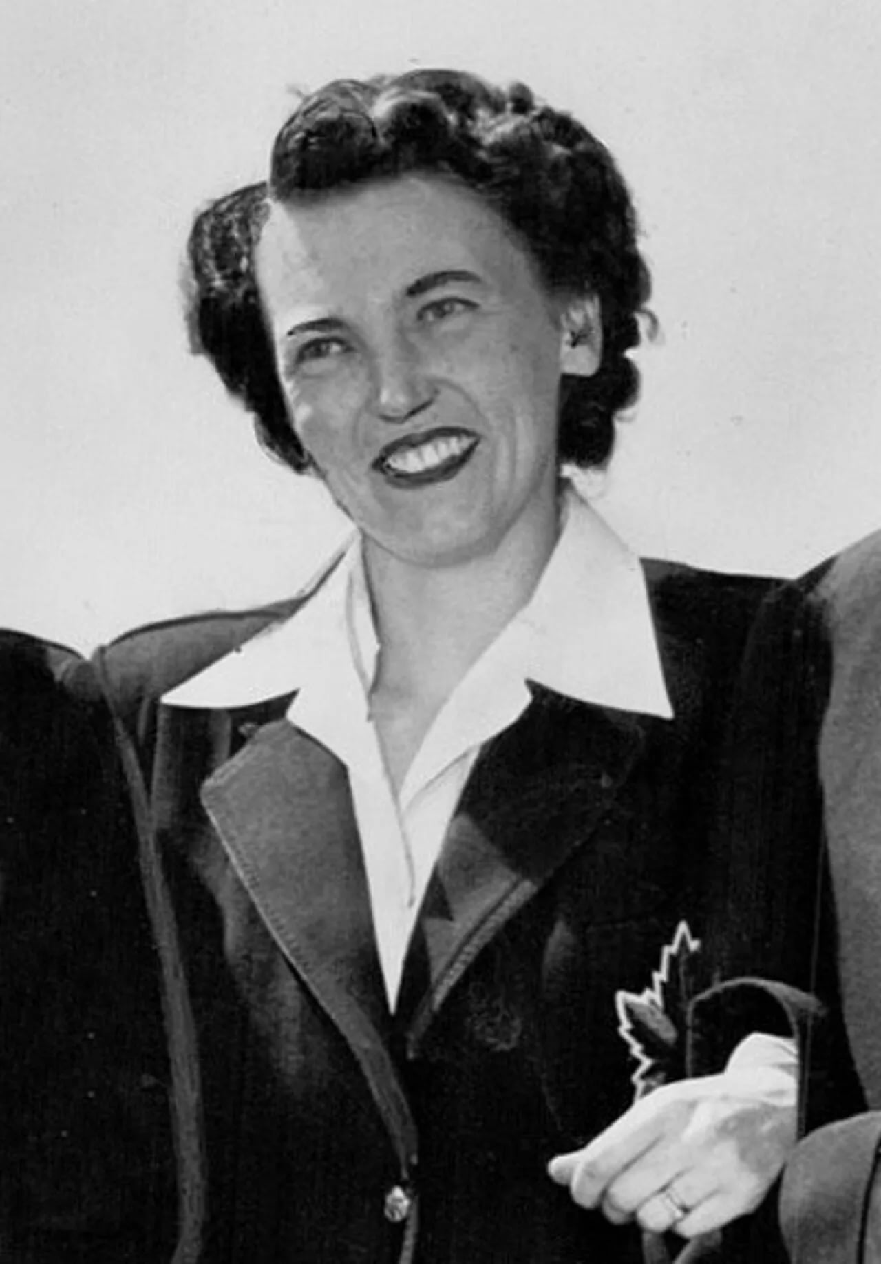 Porträt von Nancy Mackay (1922–2024) – Gedenkseite