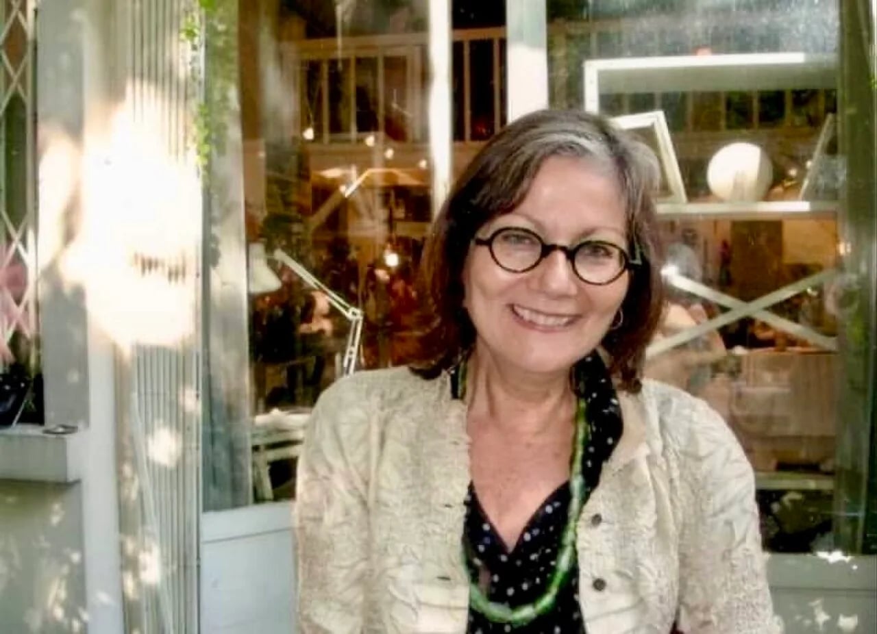 Porträt von Monique Eleb (1945–2023) – Gedenkseite