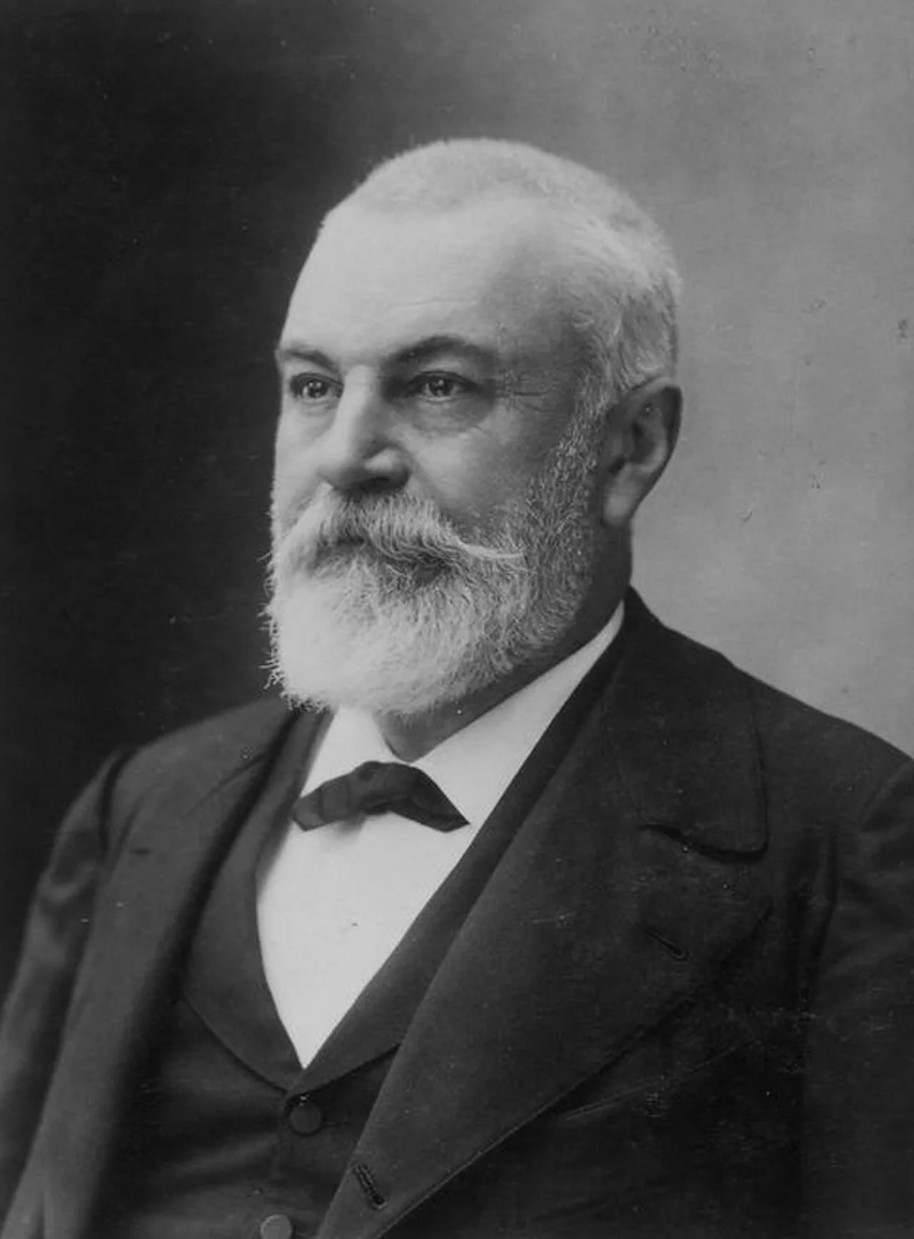 Portrait of Yves Guyot (1843–1928) – memorial page