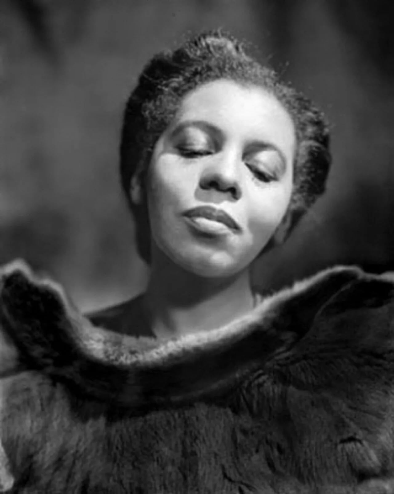 Portrait of Portia White (1911–1968) – memorial page