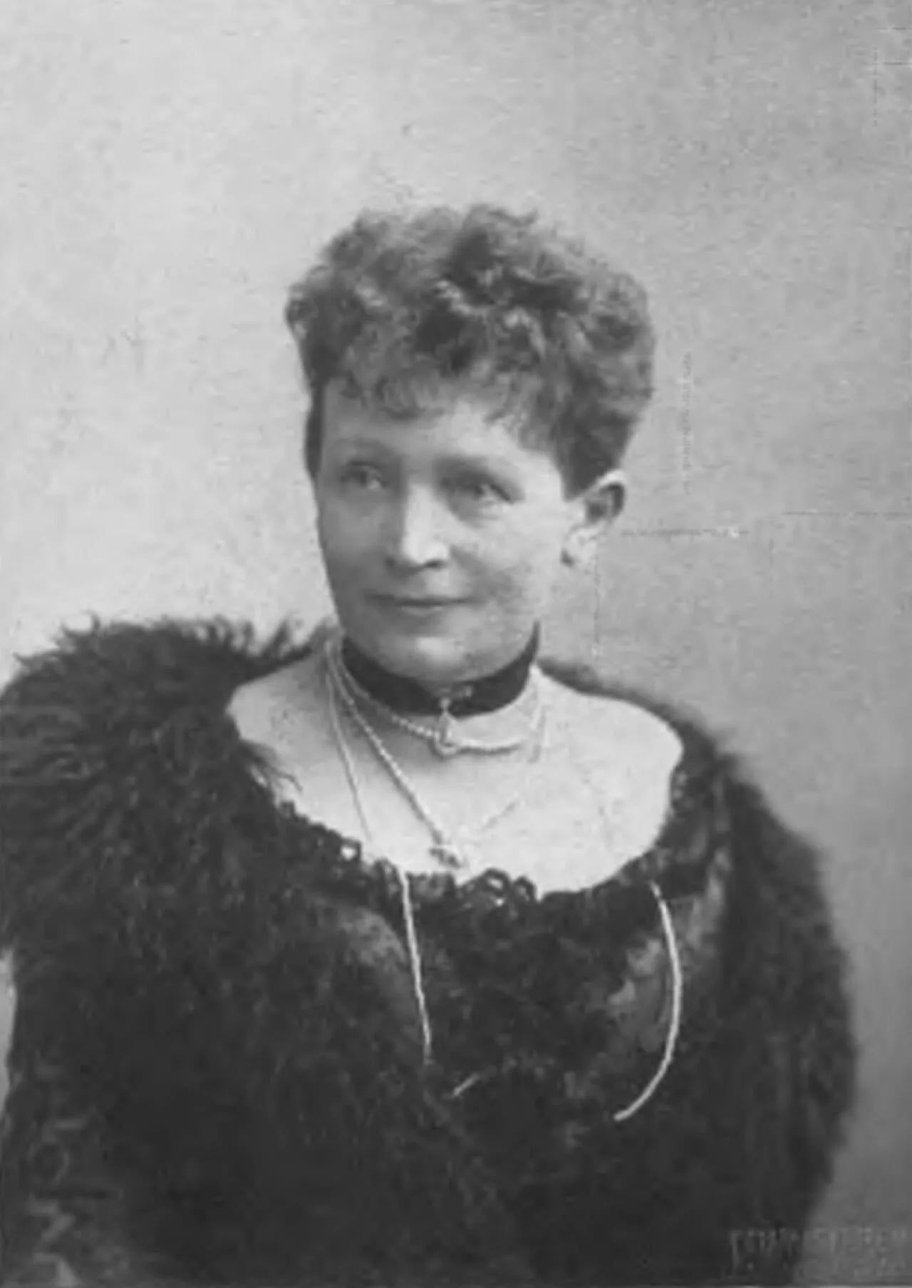 Porträt von Valeska Gräfin Bethusy-Huc (1849–1926) – Gedenkseite