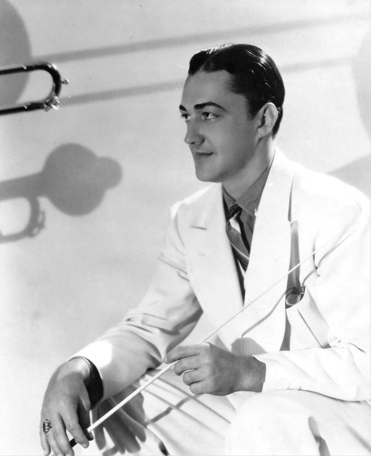 Porträt von Seger Ellis (1904–1995) – Gedenkseite