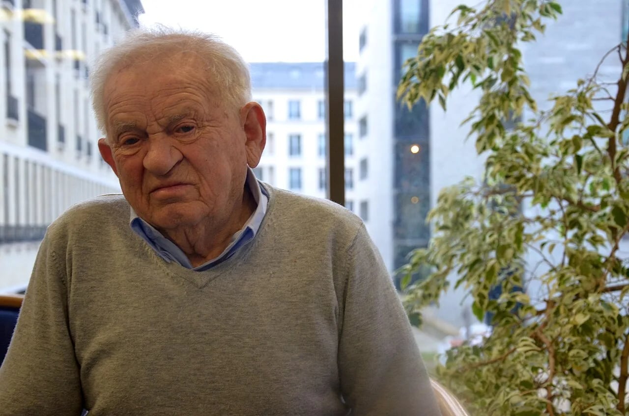 Porträt von Boruch Szlezinger (1923–2015) – Gedenkseite