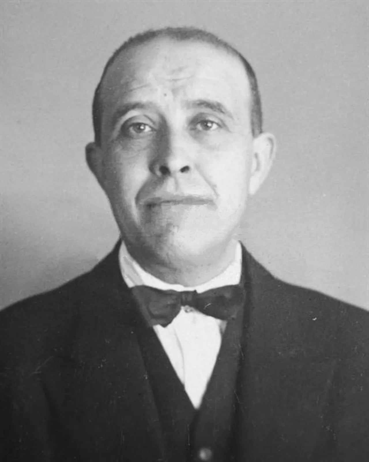 Porträt von Álvaro de Castro (1878–1928) – Gedenkseite