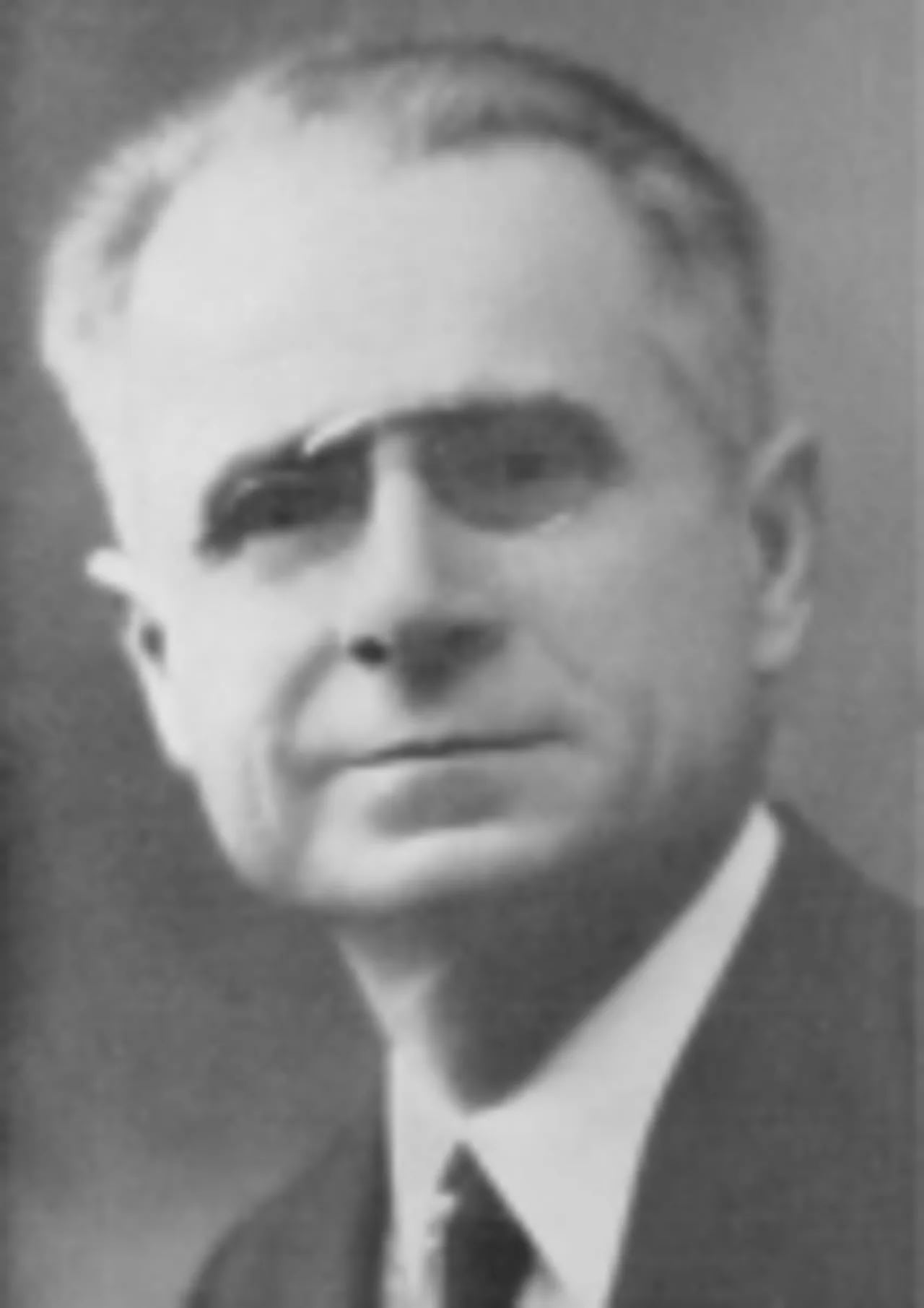 Portrait of Alessandro Peroni (1874–1964) – memorial page