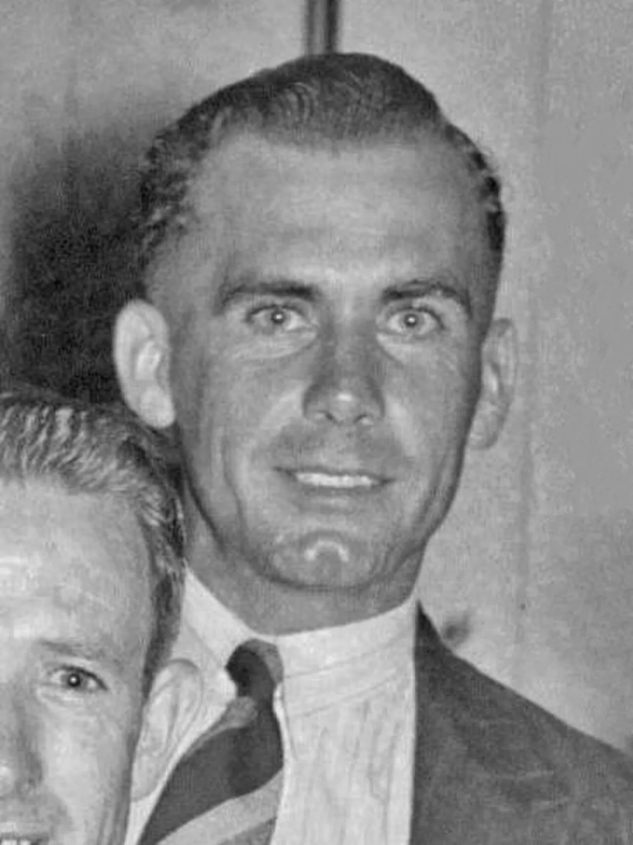 Portrait of Allan Edwards (1921–2019) – memorial page