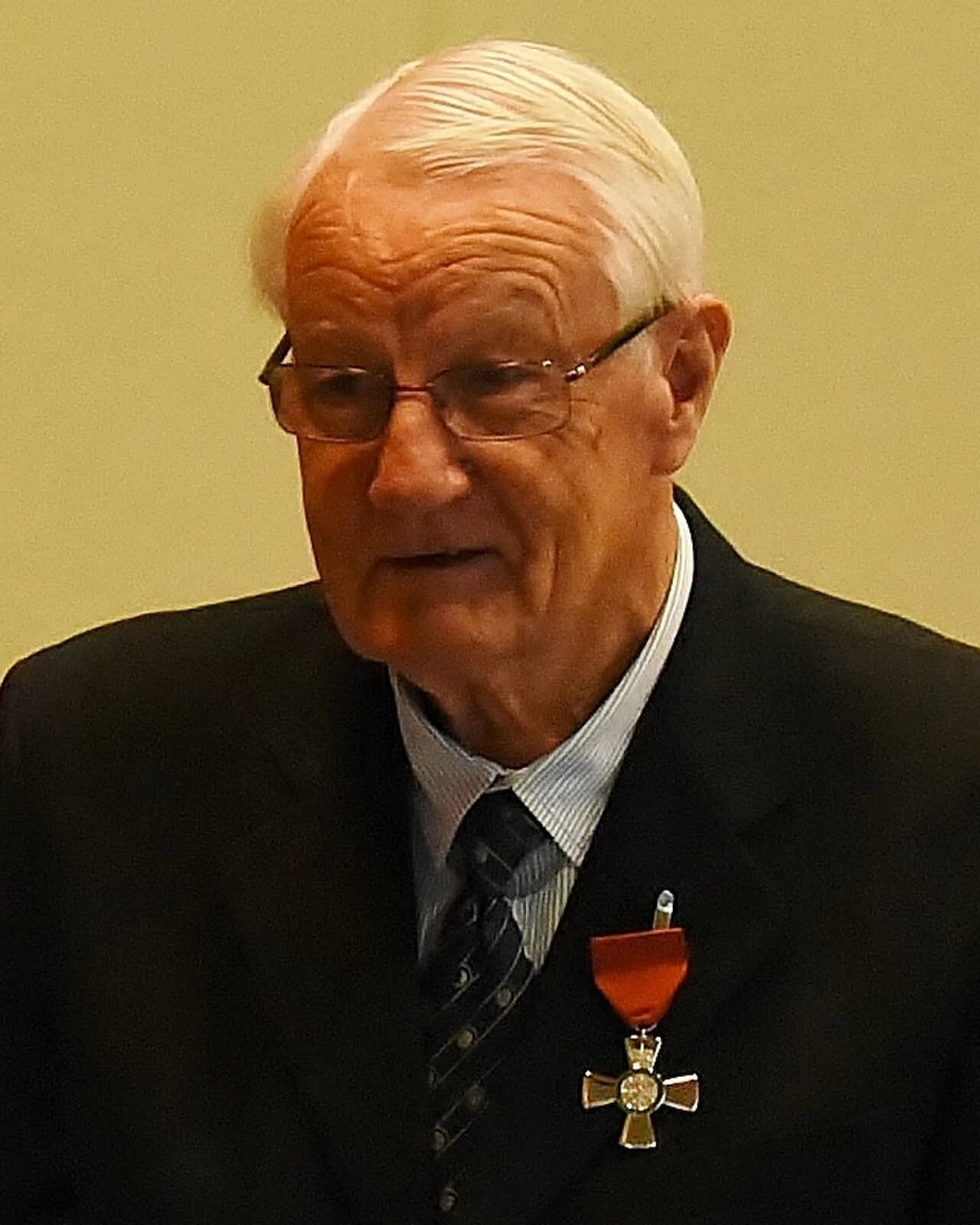 Porträt von Ross Morrison (1937–2025) – Gedenkseite