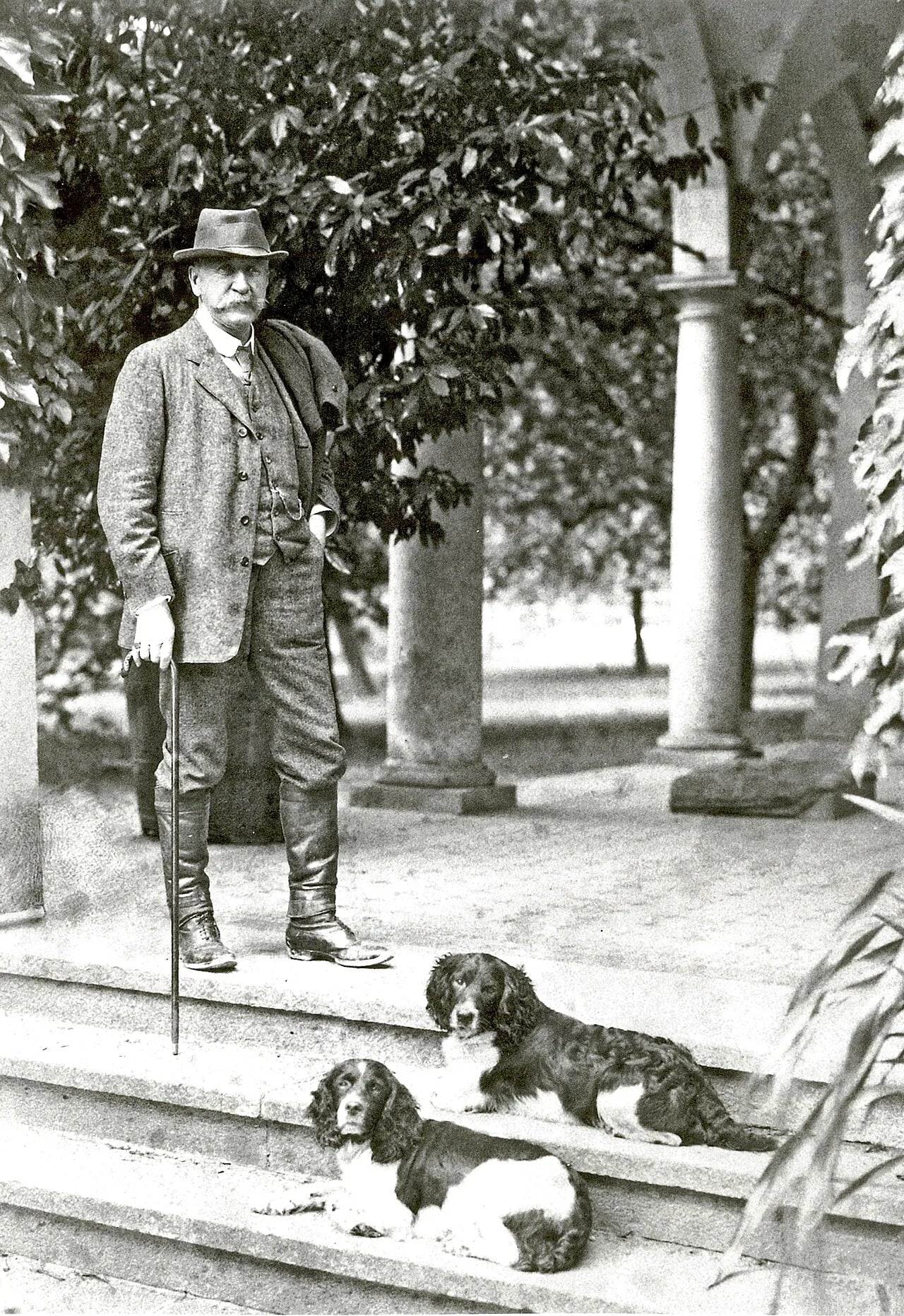 Portrait of Viktor Fehr (1846–1938) – memorial page