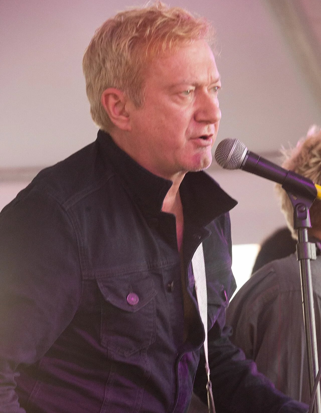 Portrait of Andy Gill (1956–2020) – memorial page