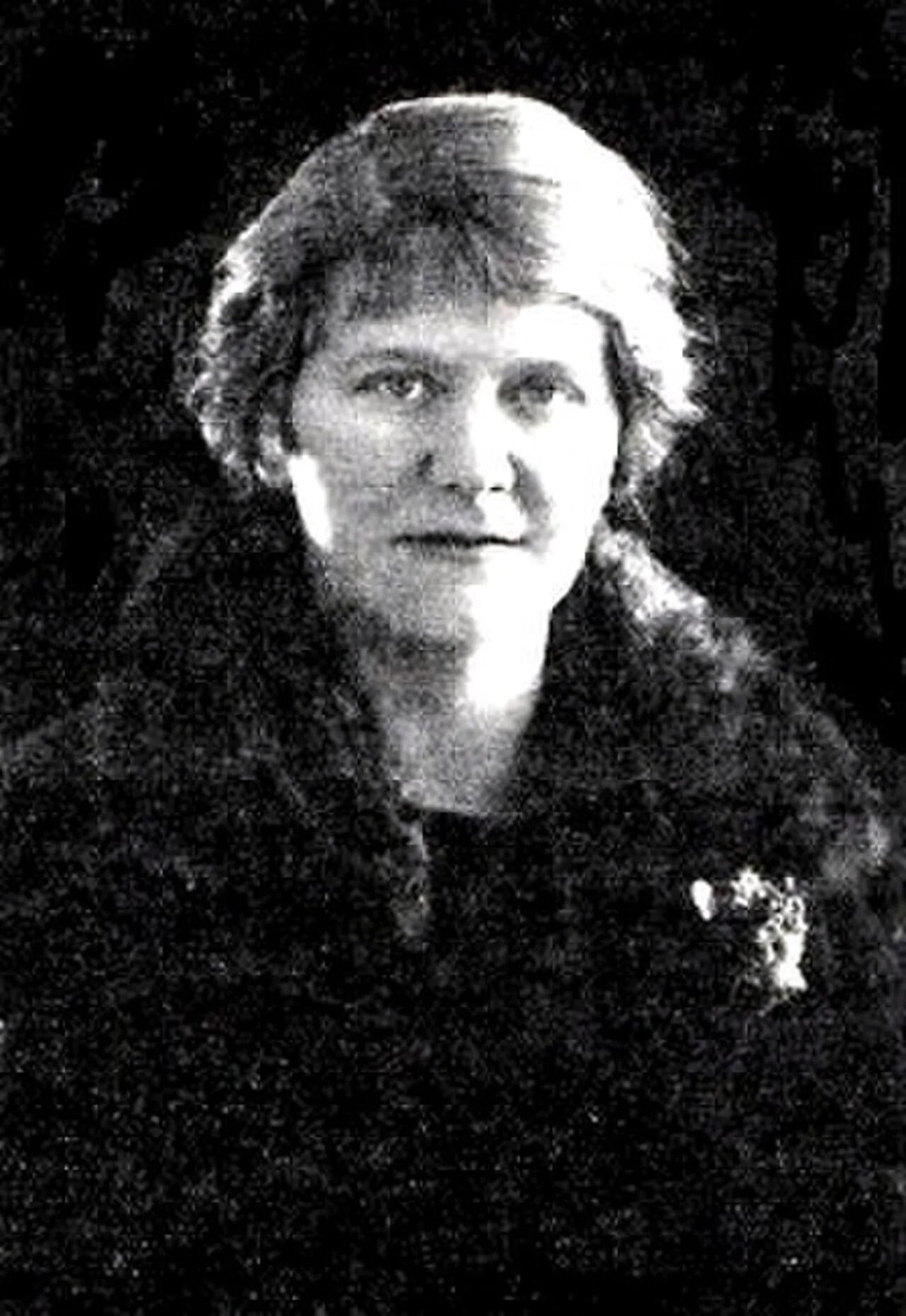 Porträt von Violet Elton (1889–1969) – Gedenkseite