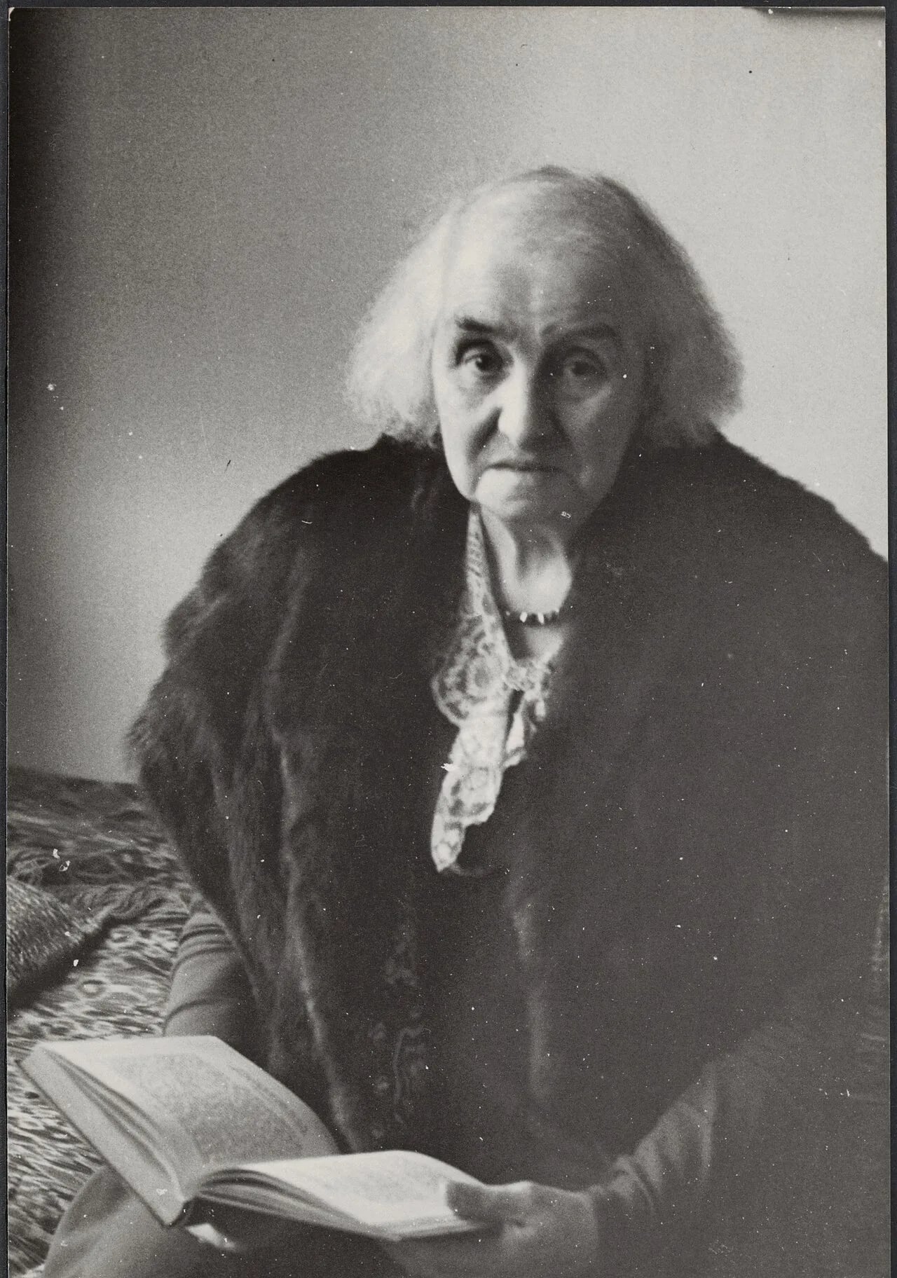 Portrait of Anna Gogh-Kaulbach (1869–1960) – memorial page