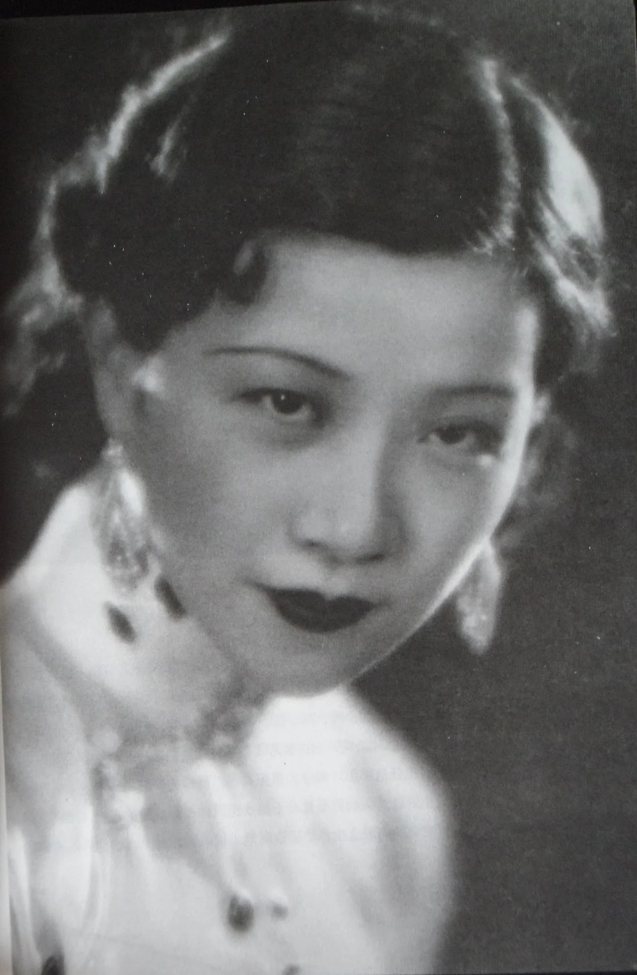 Porträt von Ruan Lingyu (1910–1935) – Gedenkseite
