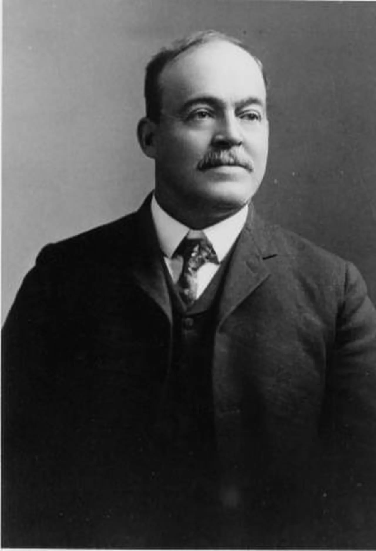 Portrait of Edward Herbert Thompson (1857–1935) – memorial page