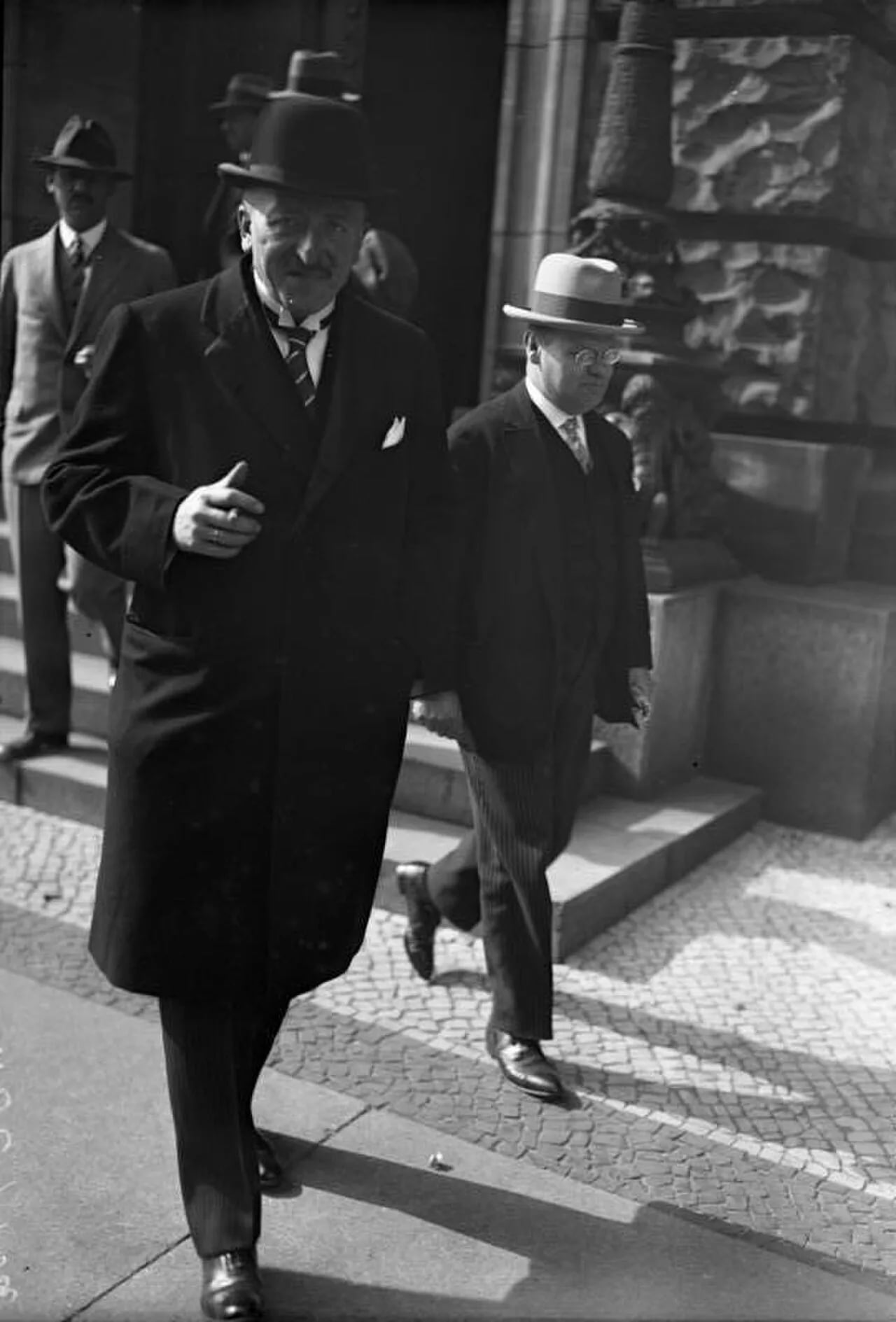 Portrait of Walter Zechlin (1879–1962) – memorial page