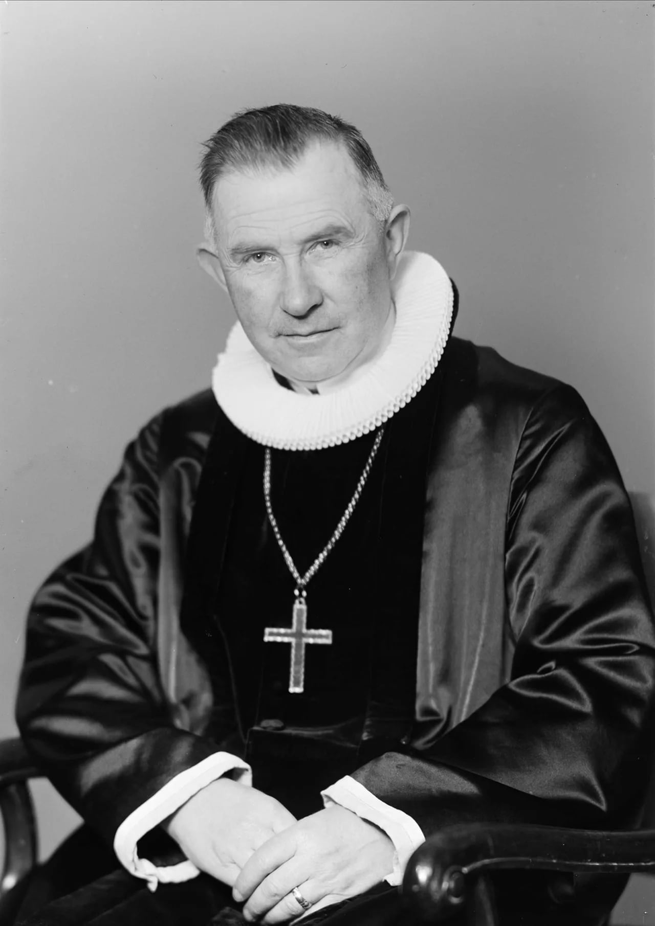Portrait of Eivind Berggrav (1884–1959) – memorial page