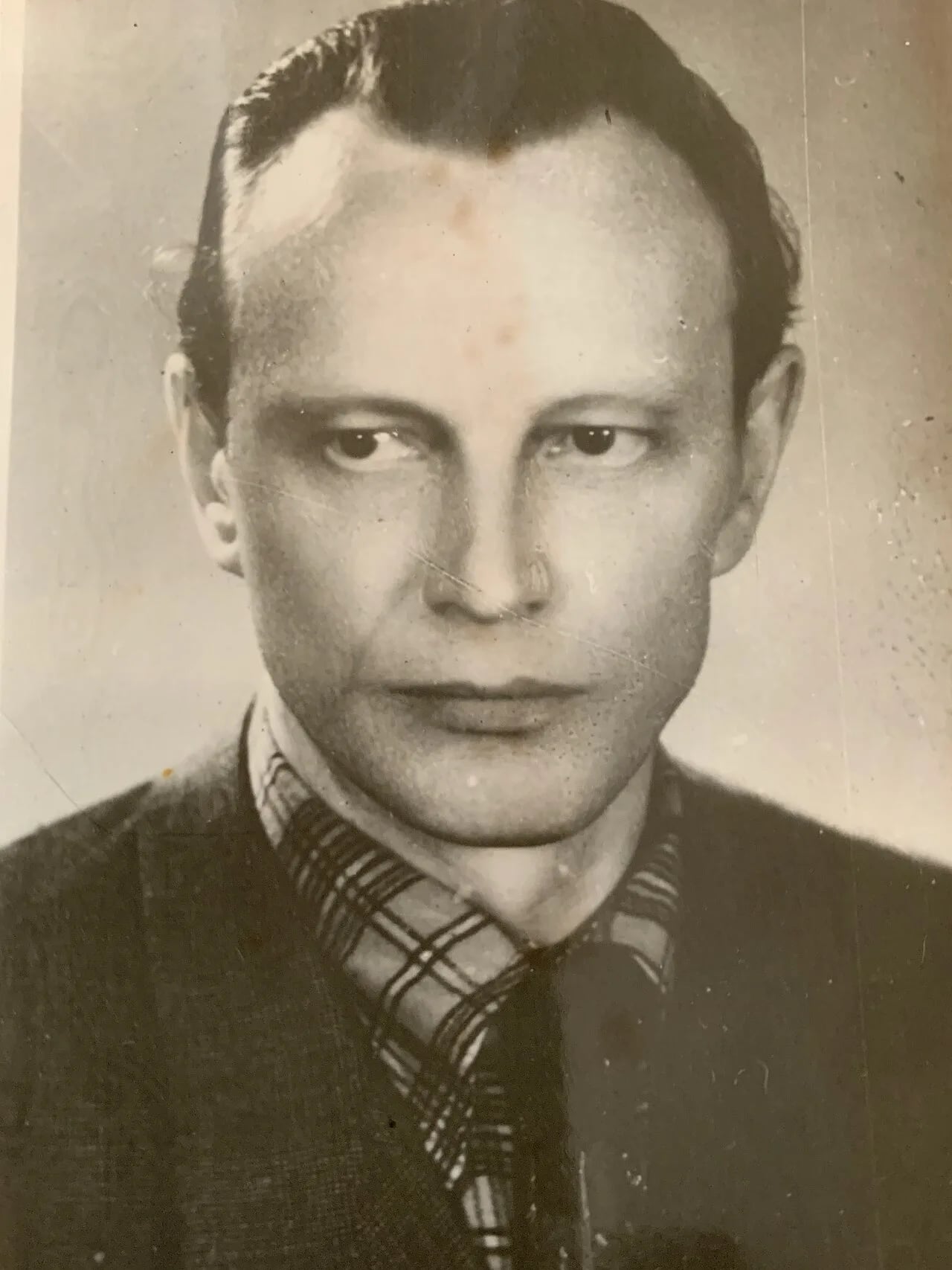 Portrait of Richard Alekõrs (1914–1973) – memorial page