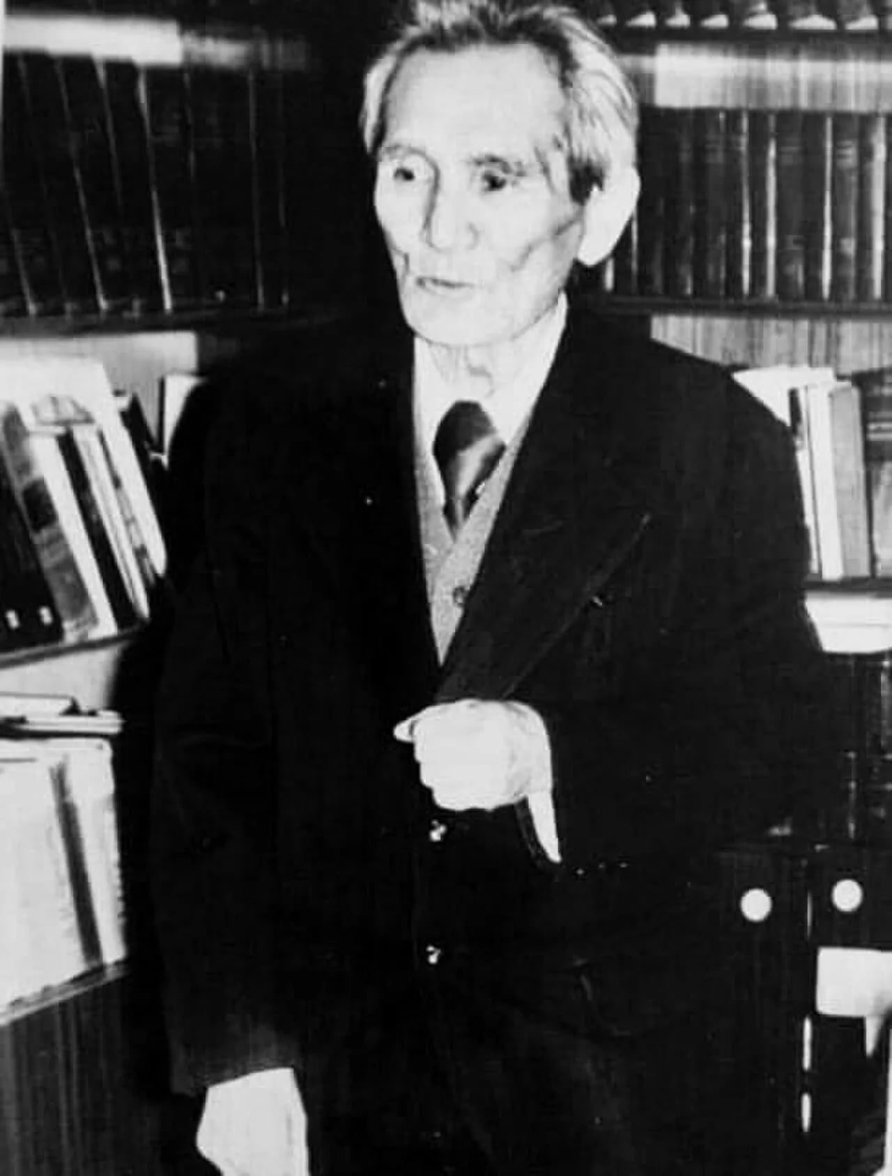 Portrait of Bayniyaz Qayıpnazarov (1916–2001) – memorial page