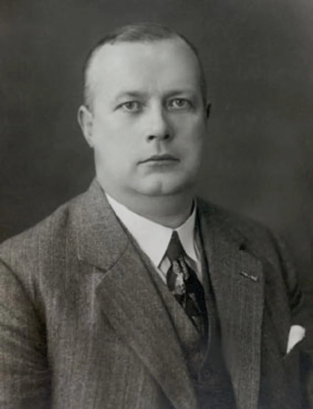 Portrait of Henk Ruijter (1893–1946) – memorial page