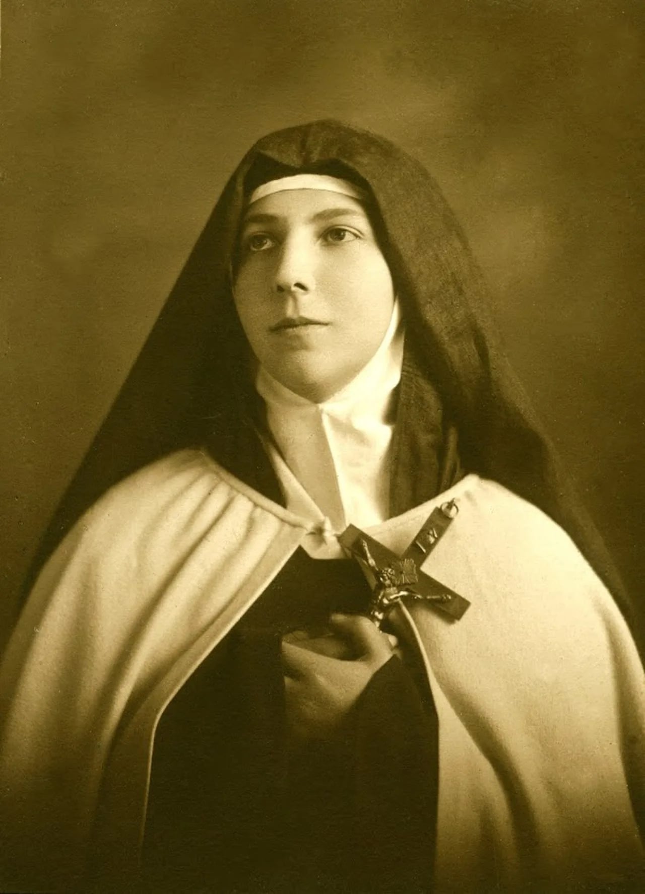 Portrait of Teresa de Los Andes (1900–1920) – memorial page