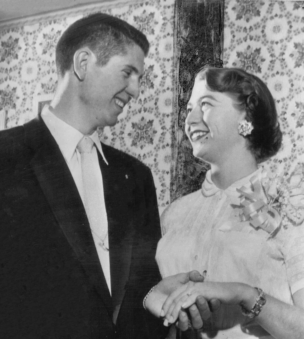 Portrait of Wes Santee (1932–2010) – memorial page