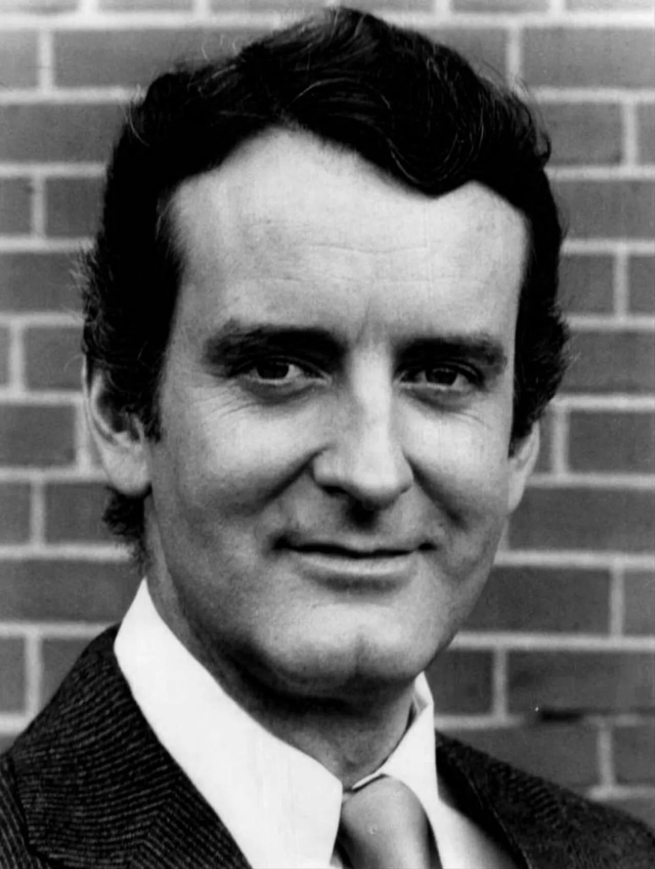 Porträt von Nicolas Coster (1933–2023) – Gedenkseite
