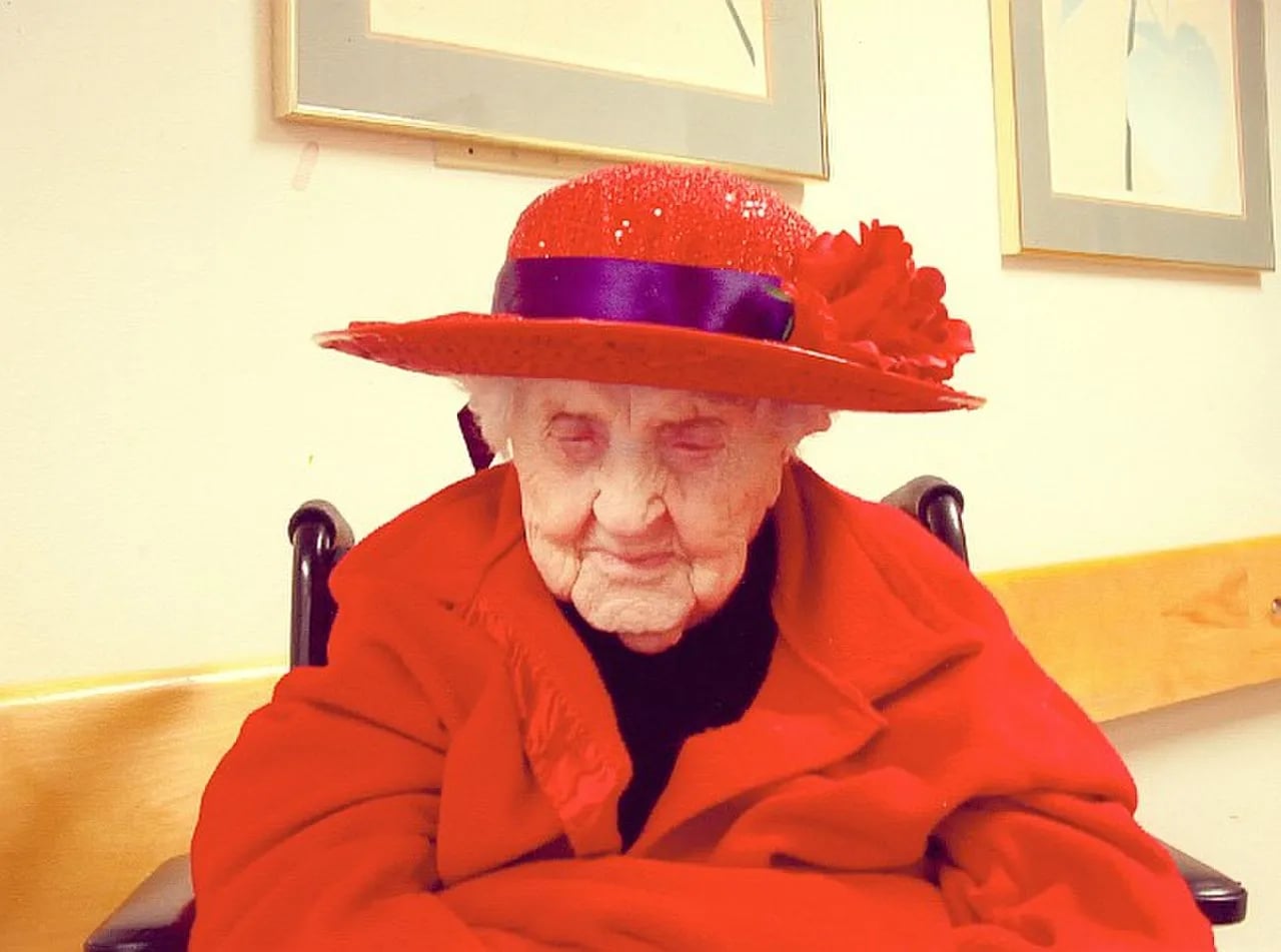 Porträt von Neva Morris (1895–2010) – Gedenkseite