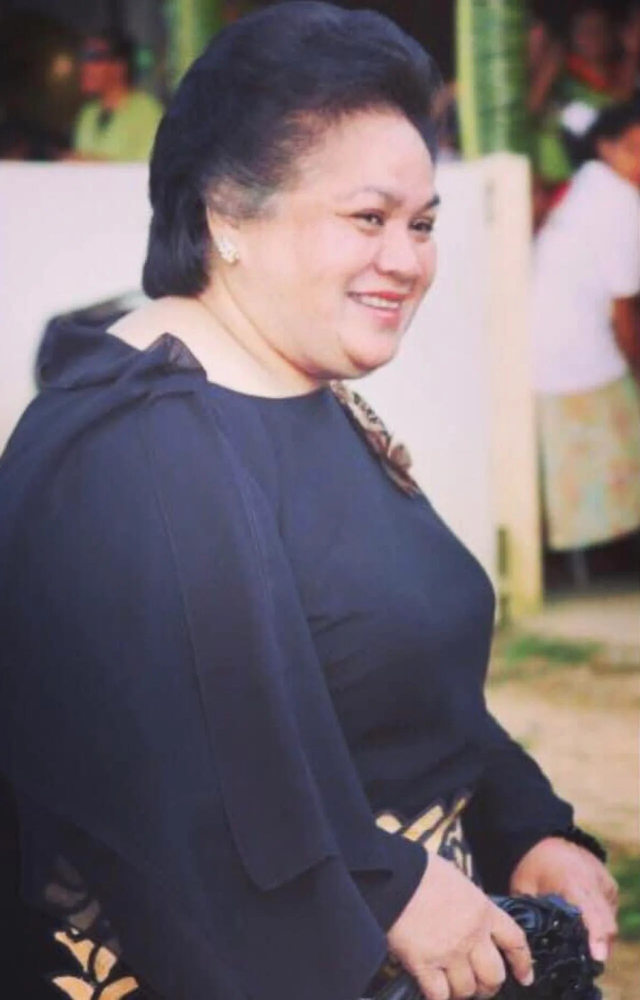Portrait of Princess Lavinia Mata-ʻo Tāone, Lady Maʻafu (1952–2018) – memorial page