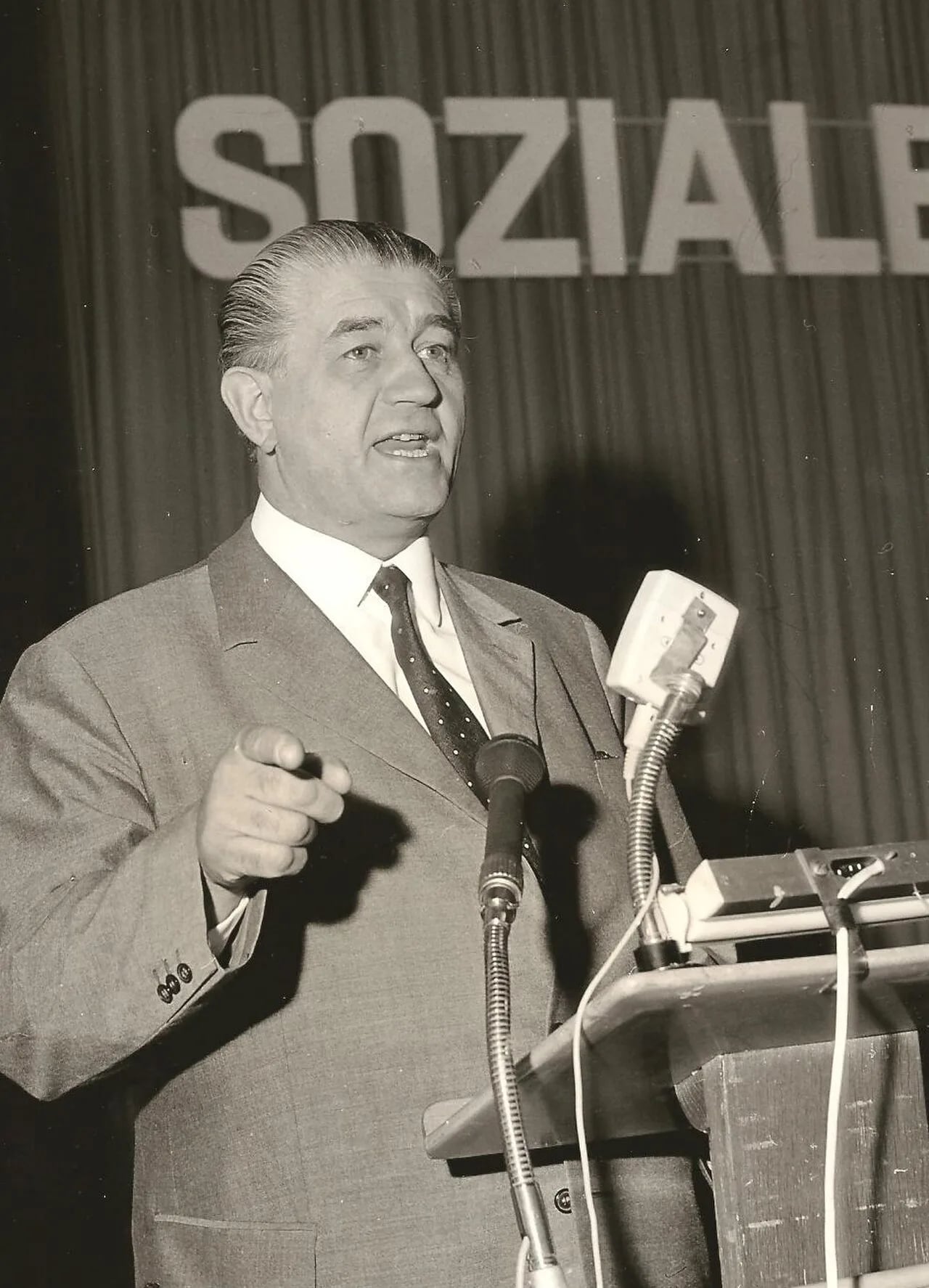 Portrait of Wilhelm Fay (1911–1980) – memorial page
