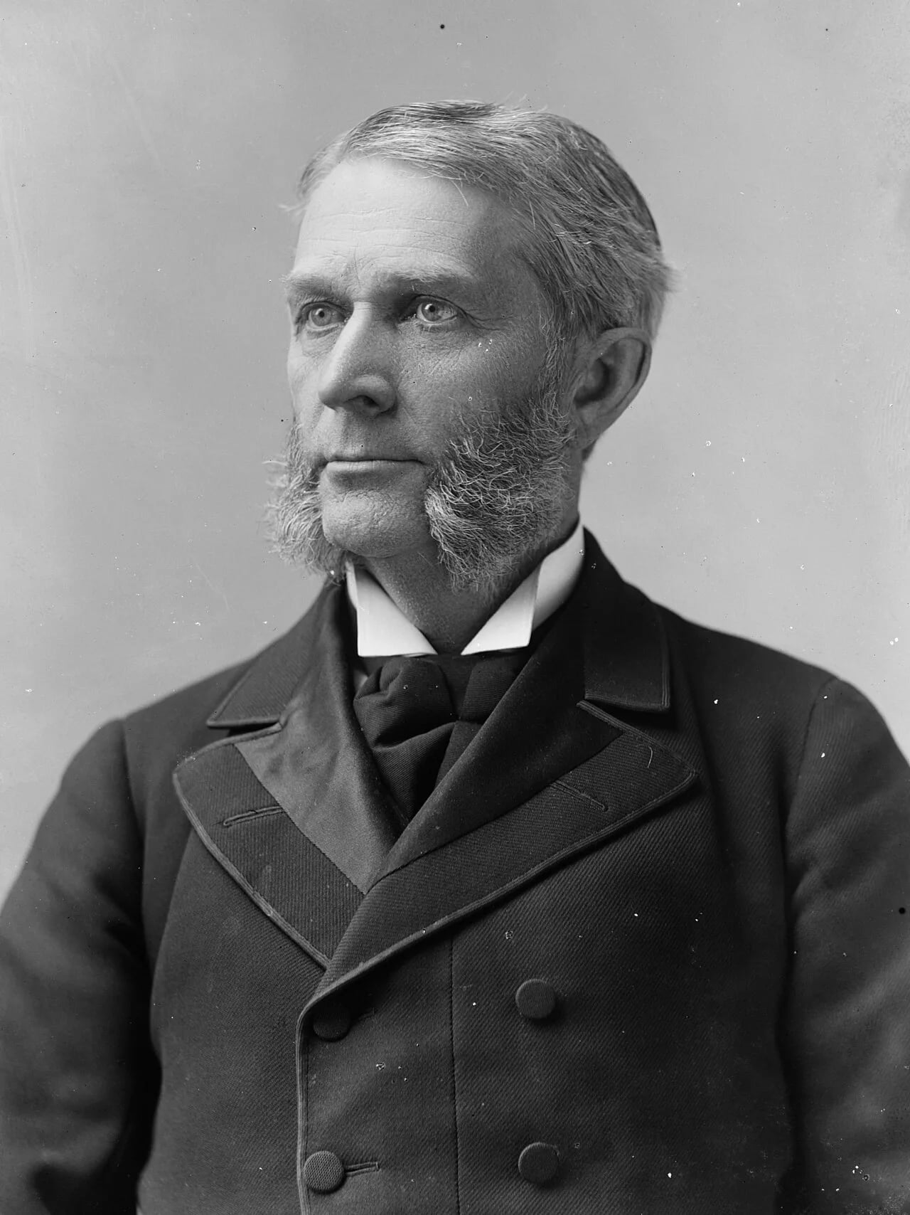 Portrait of William D. Washburn (1831–1912) – memorial page