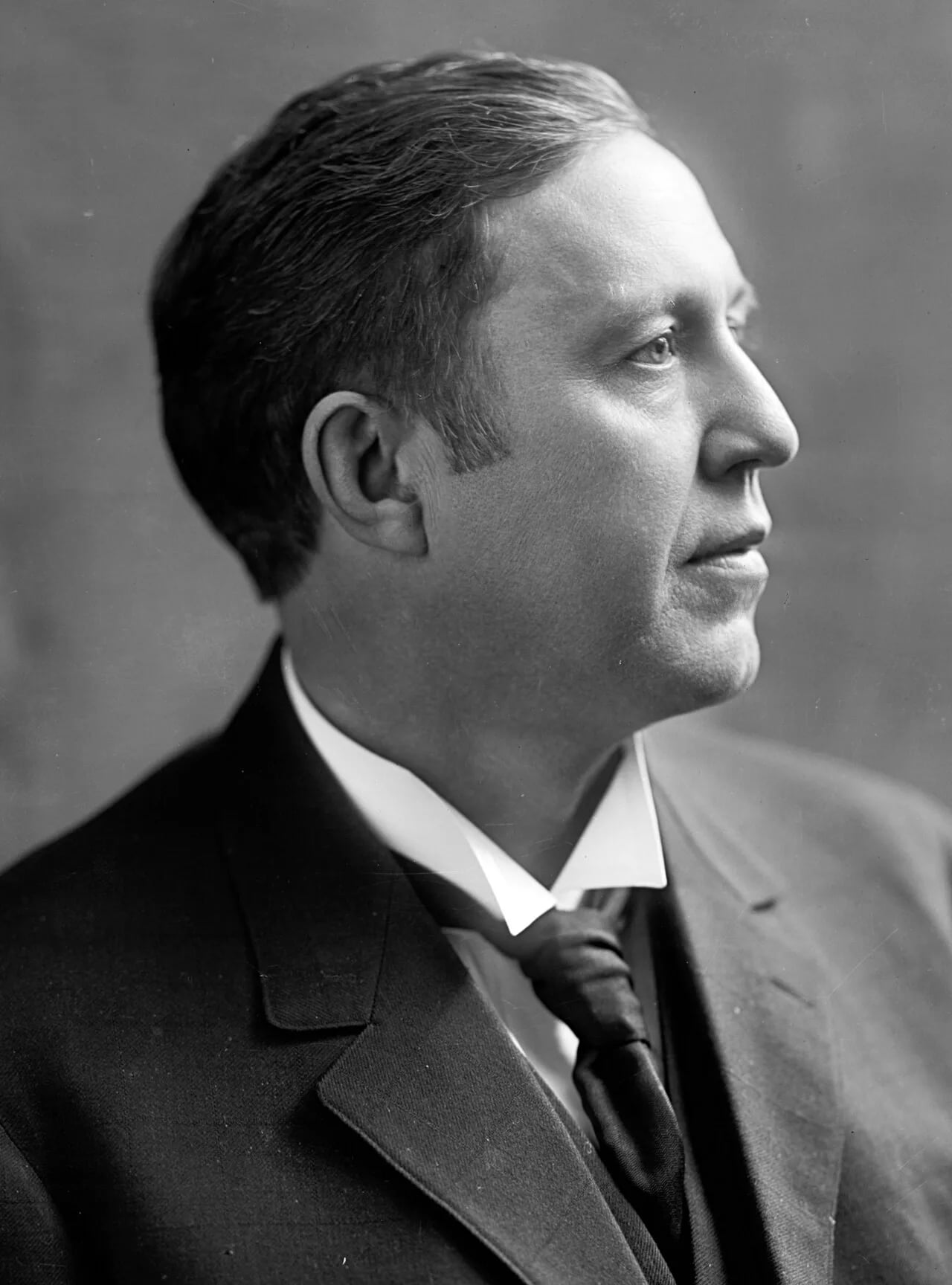 Portrait of William E. Cox (1861–1942) – memorial page