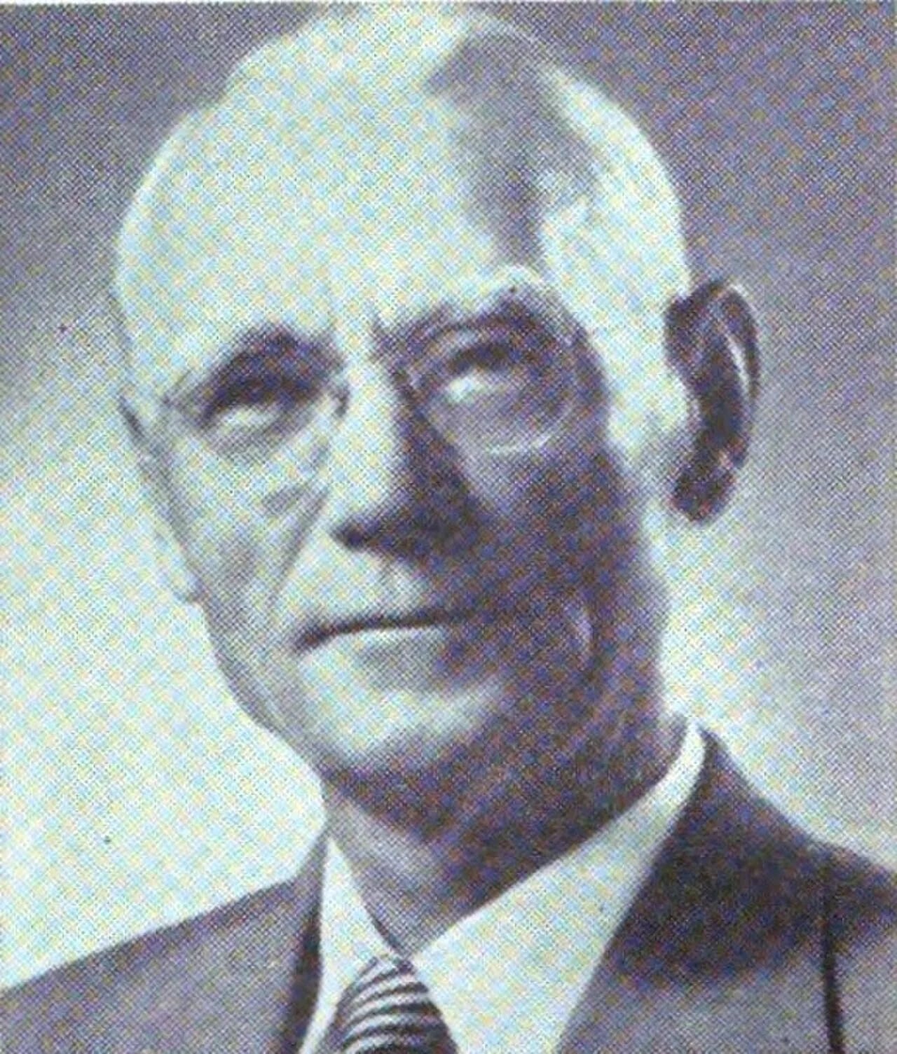 Portrait of William S. Hill (1886–1972) – memorial page