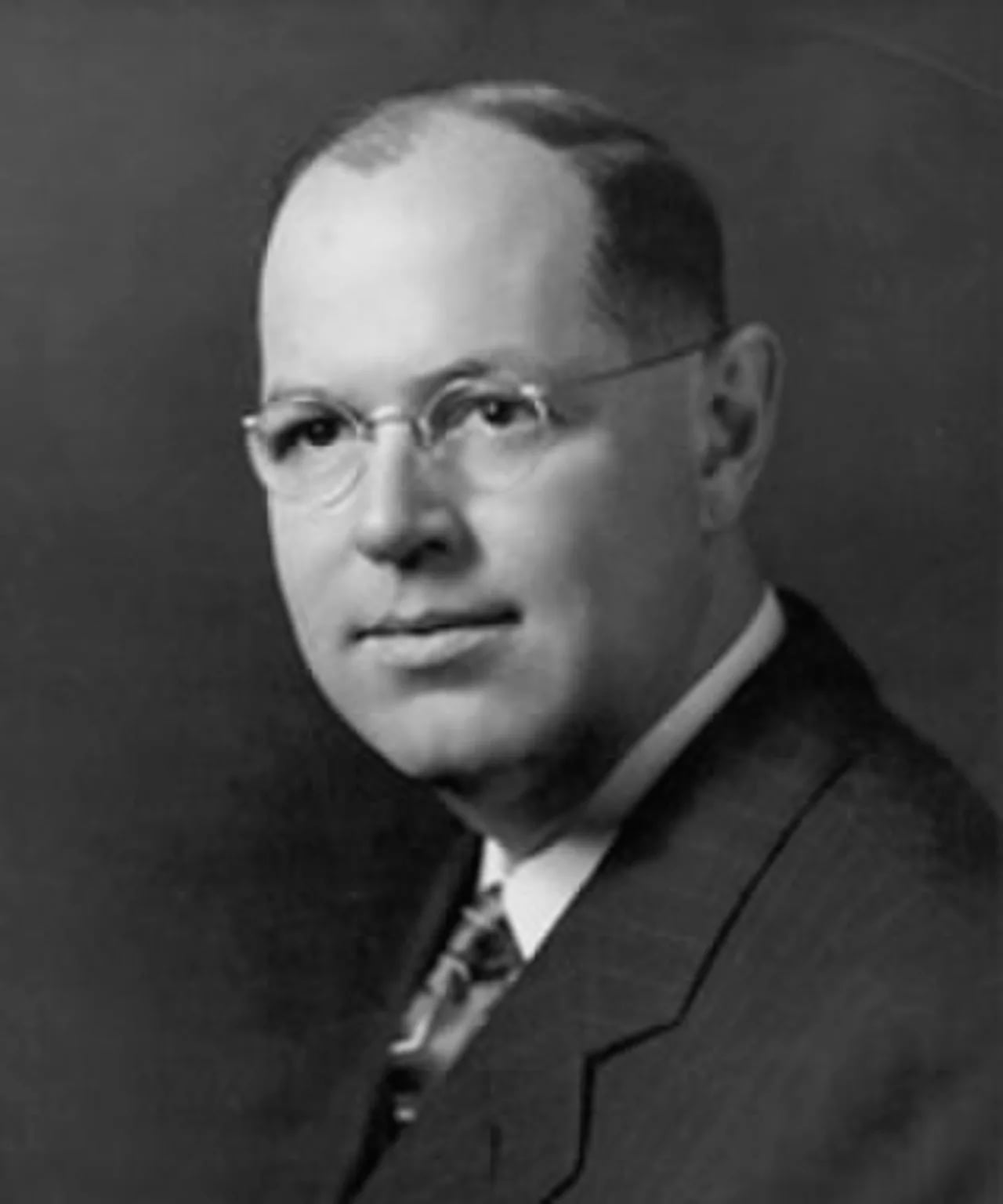 Portrait of Wilton E. Hall (1901–1980) – memorial page