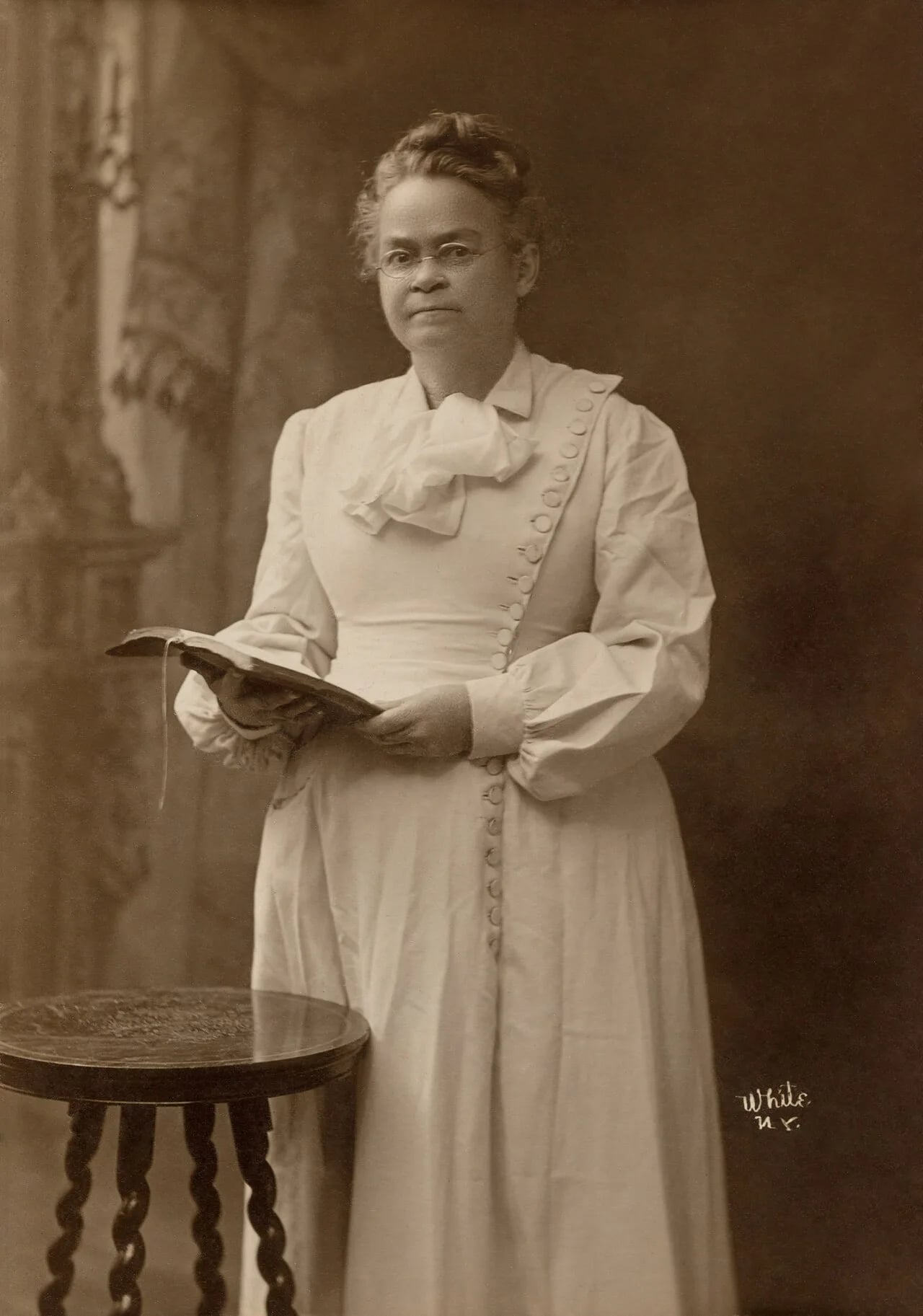 Portrait of Carrie Nation (1846–1911) – memorial page
