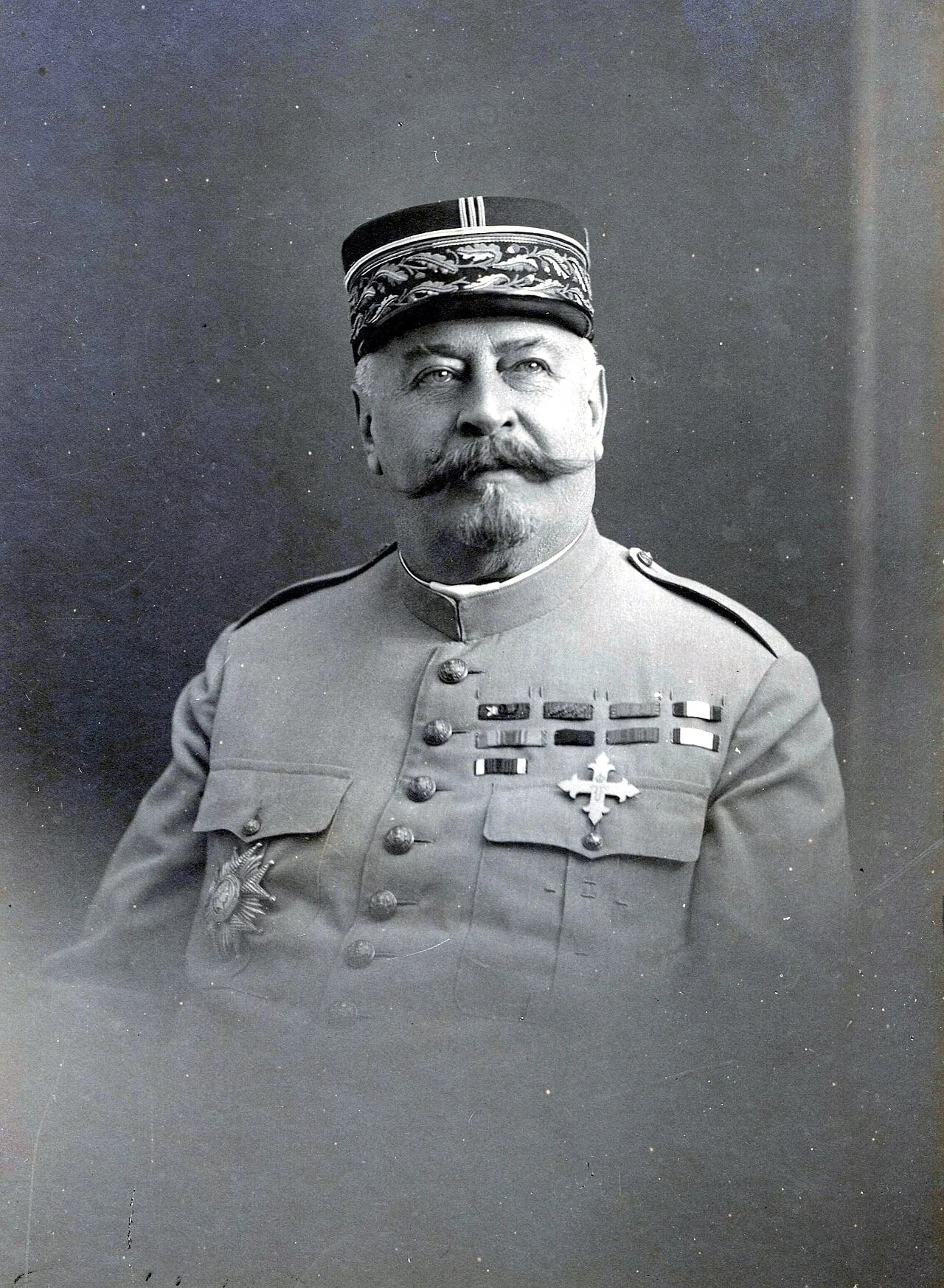 Porträt von Henri Berthelot (1861–1931) – Gedenkseite